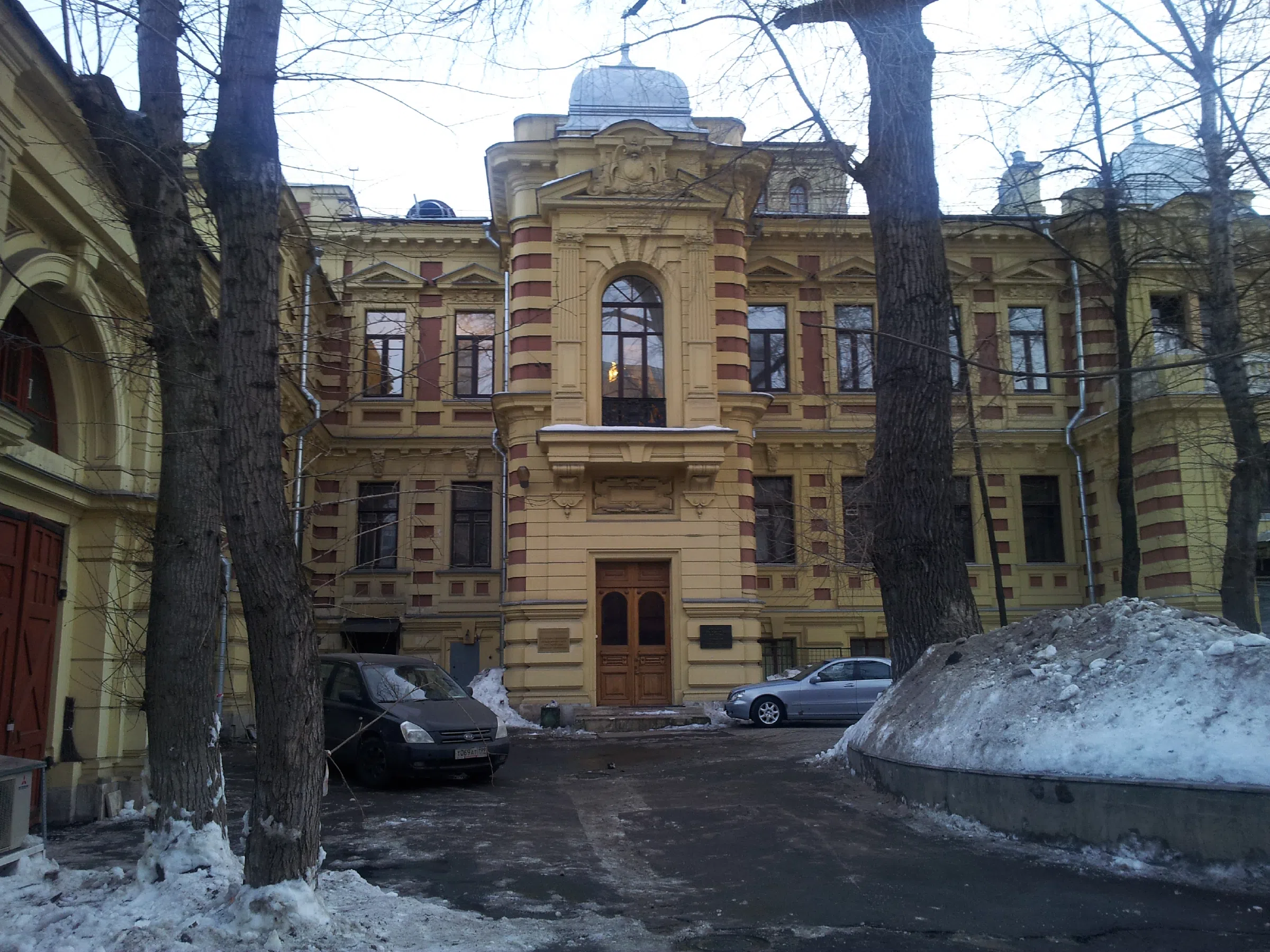 Парадная сталинка с оградой, фото 10