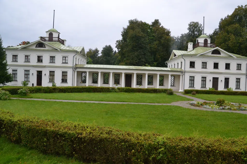 Классическая усадьба у пруда, фото 9