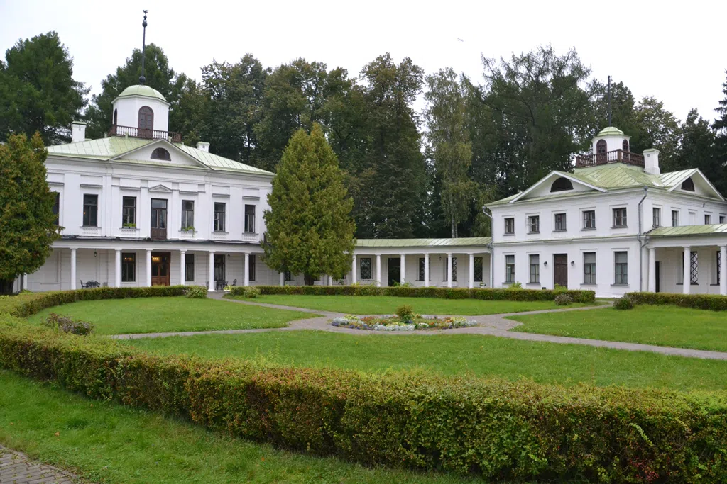 Классическая усадьба у пруда, фото 15