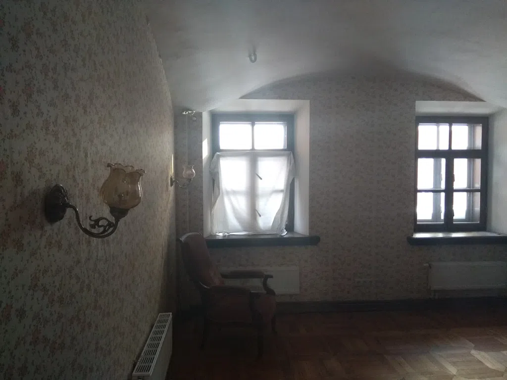 Парадный балкон у реки, фото 13