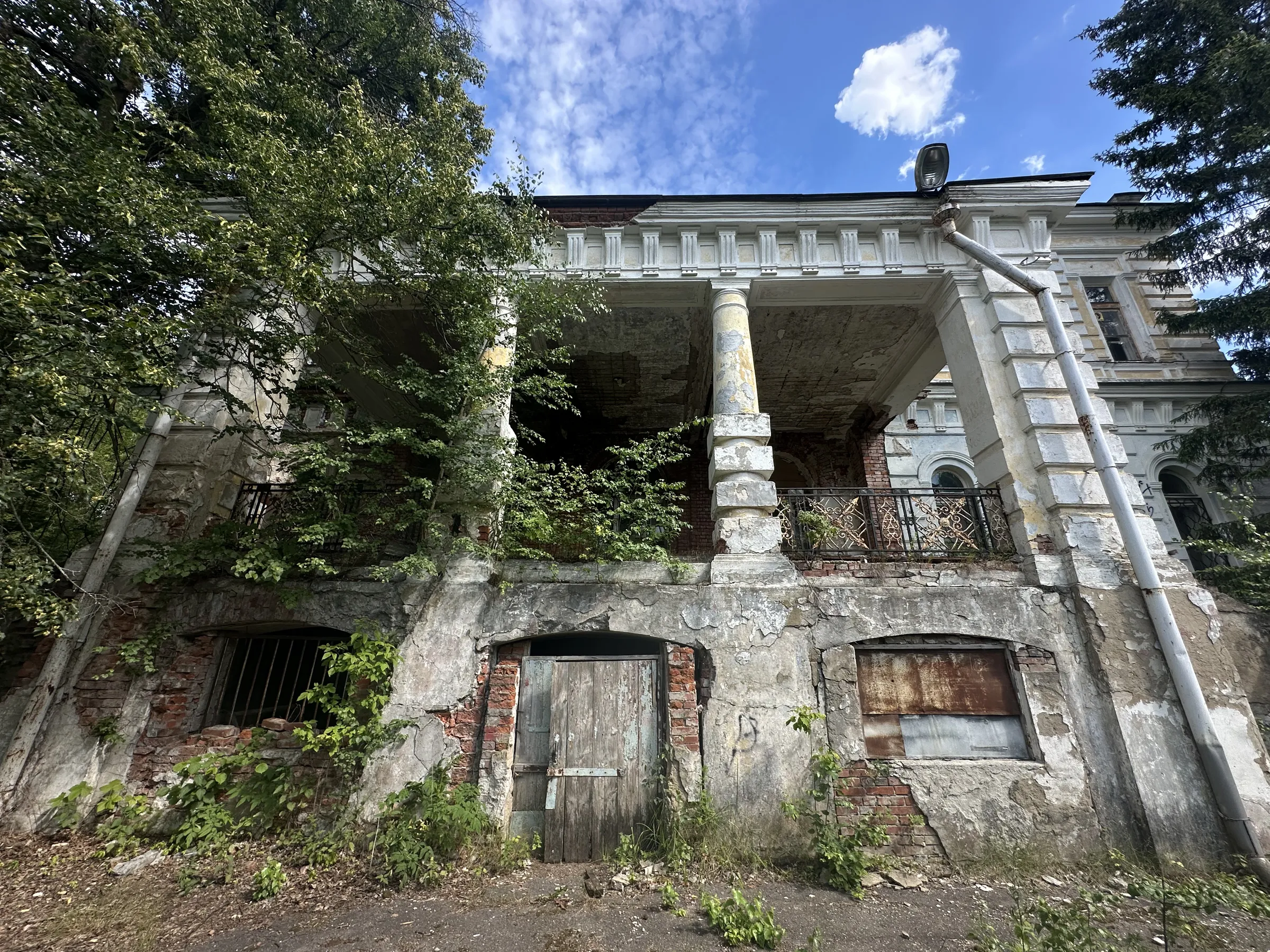 Заброшенная имперская усадьба, фото 14