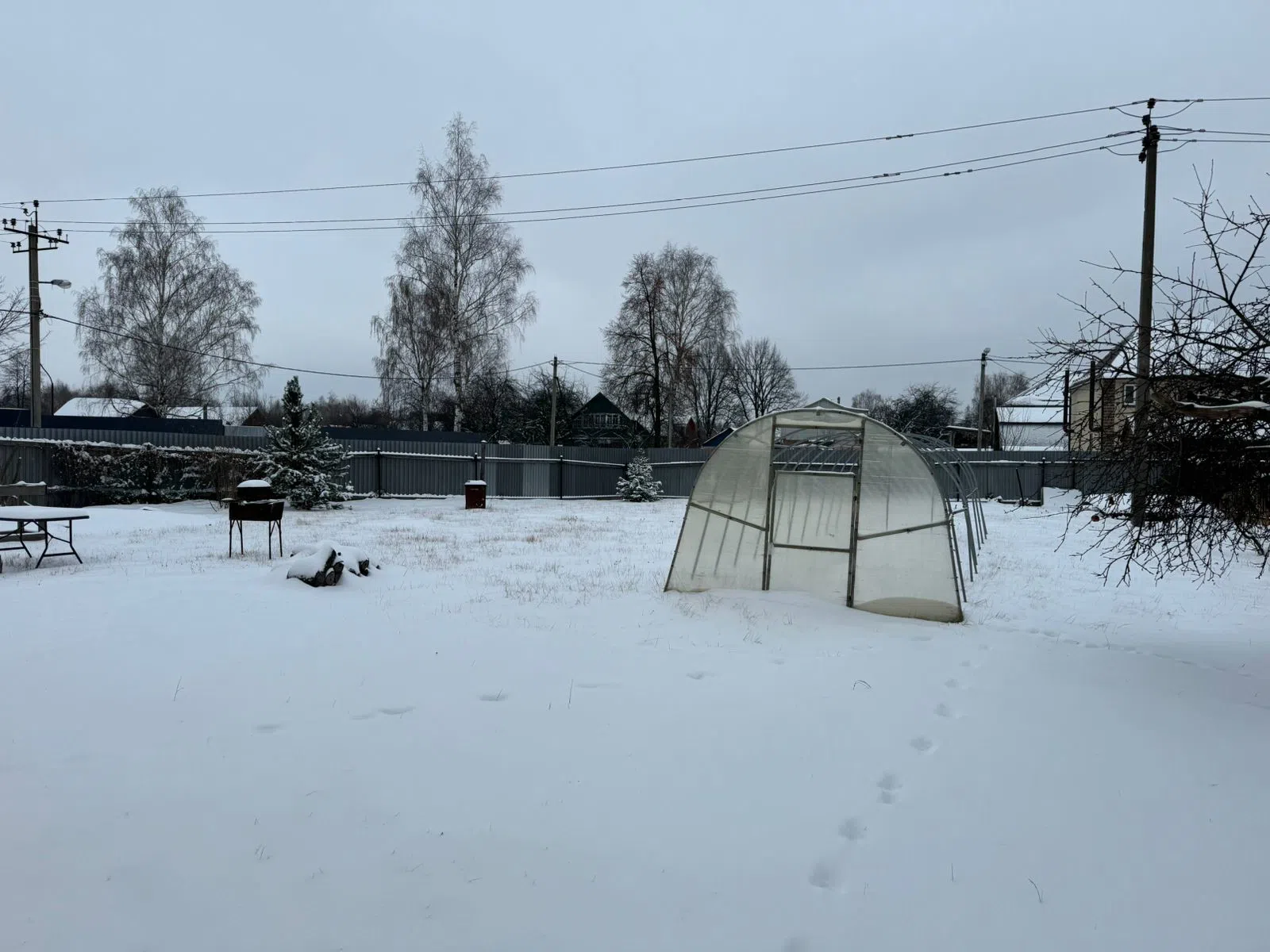 Жёлтый дом на участке, фото 9