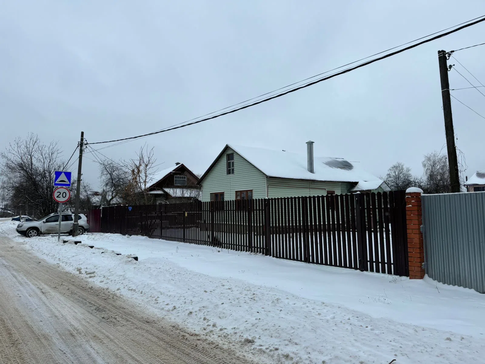 Заснеженная дача в лесу, фото 2