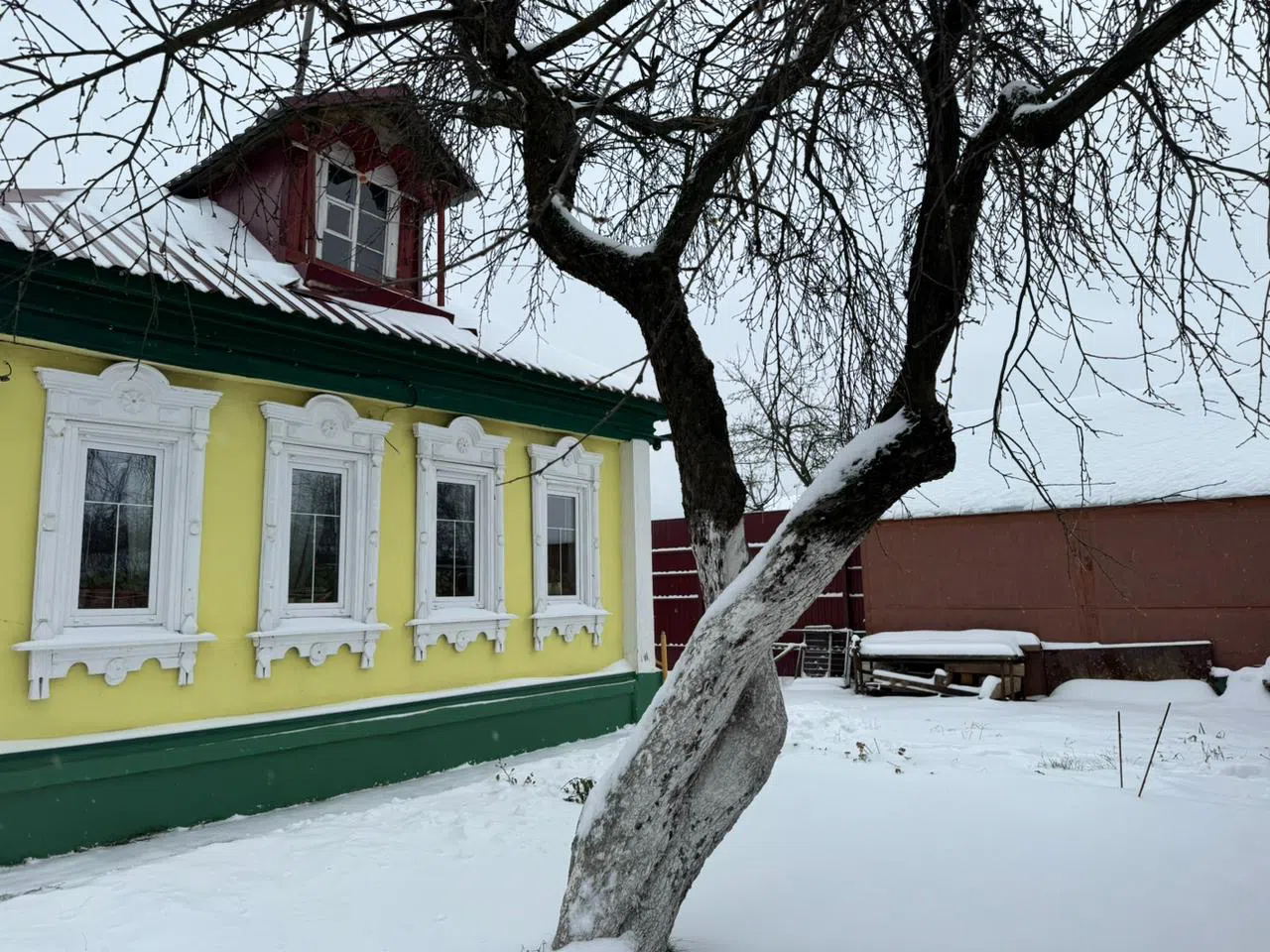 Заснеженная дача в лесу, фото 17