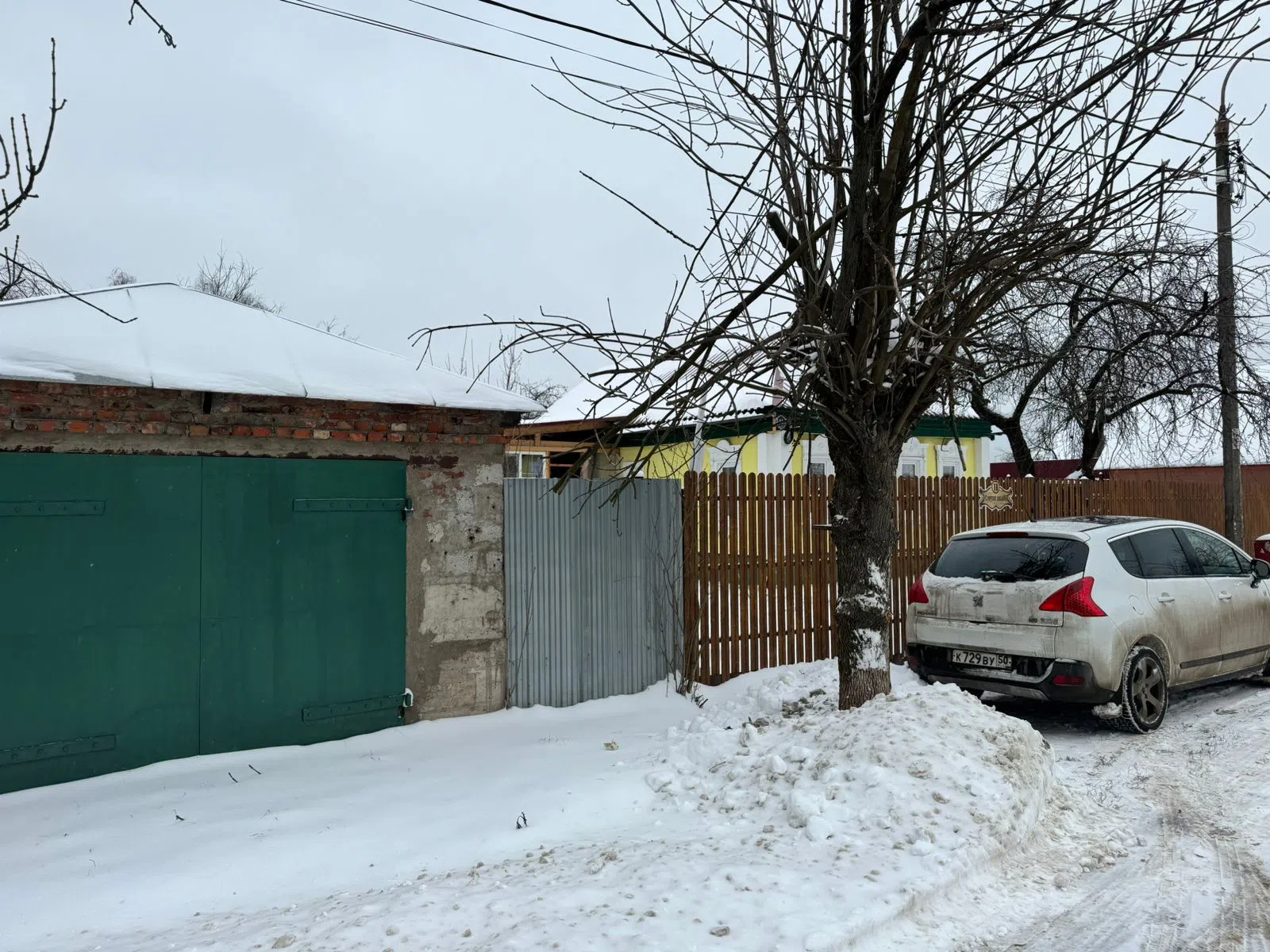 Заснеженная дача в лесу, фото 13
