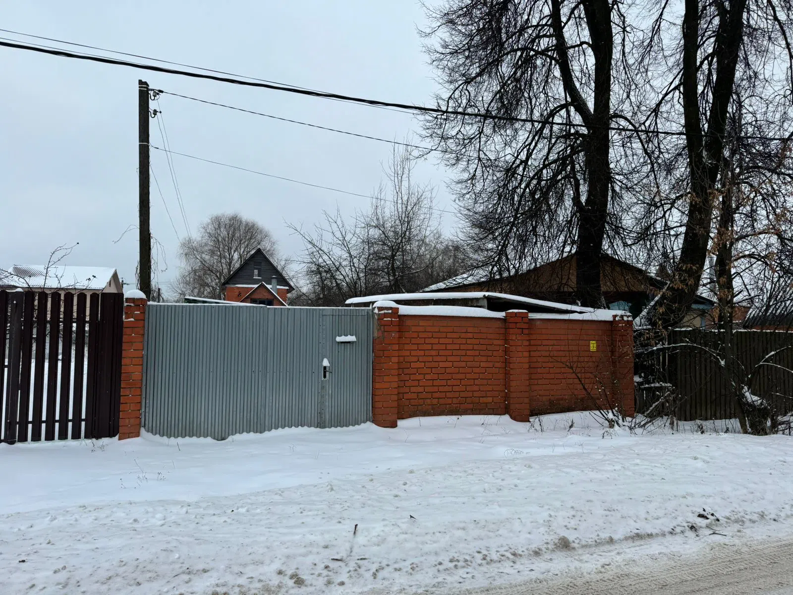 Заснеженная дача в лесу, фото 22