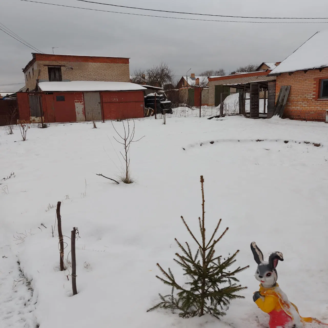 Дача с синей беседкой, фото 1