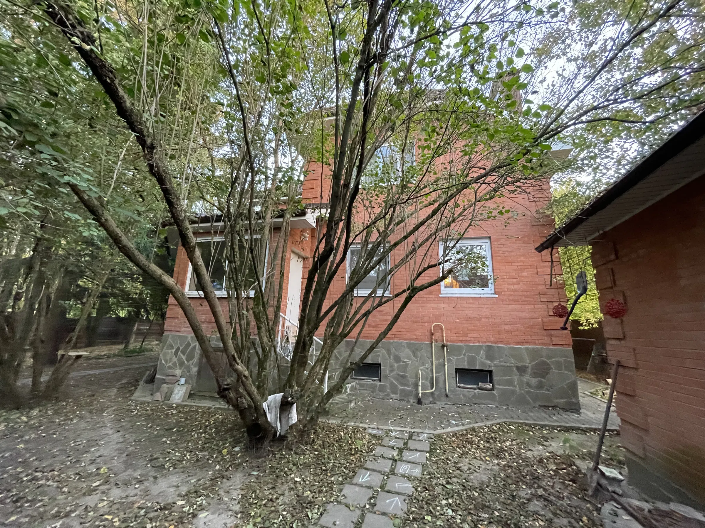 Кирпичная дача в соснах, фото 10