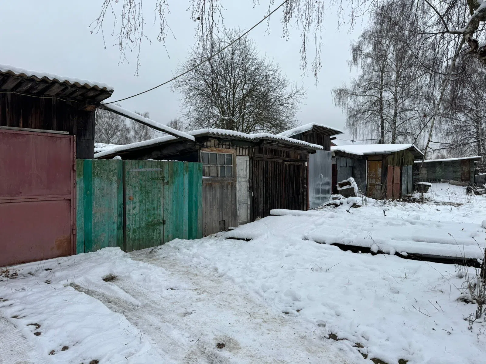 Ретро-гараж в лесу, фото 13