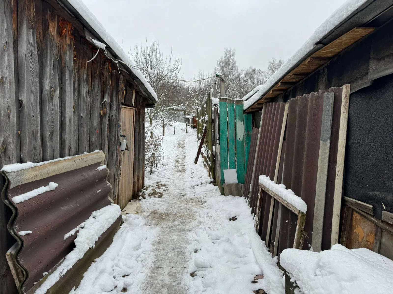 Ретро-гараж в лесу, фото 16