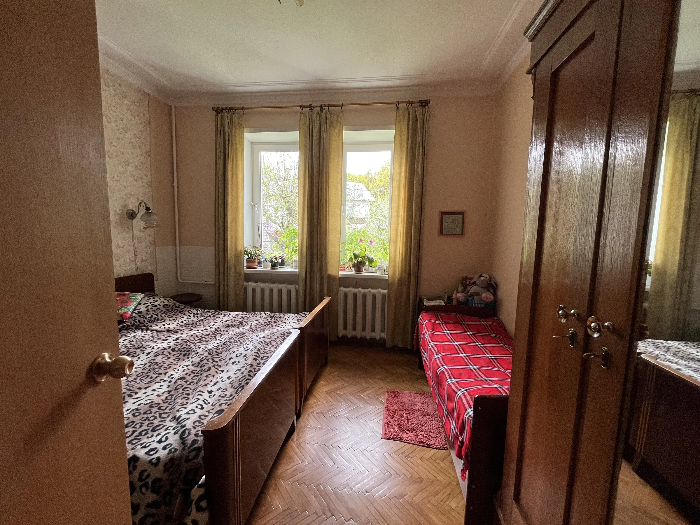 Дача с верандой и зеленью, фото 6