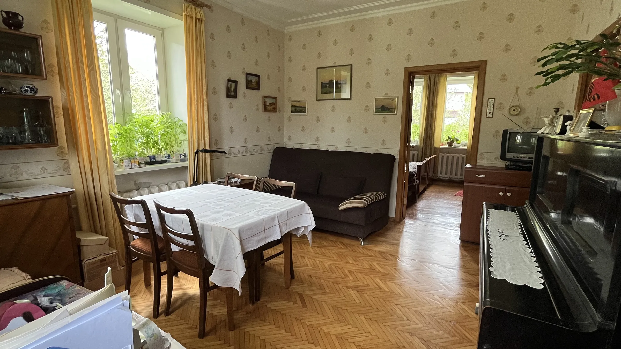 Дача с верандой и зеленью, фото 7