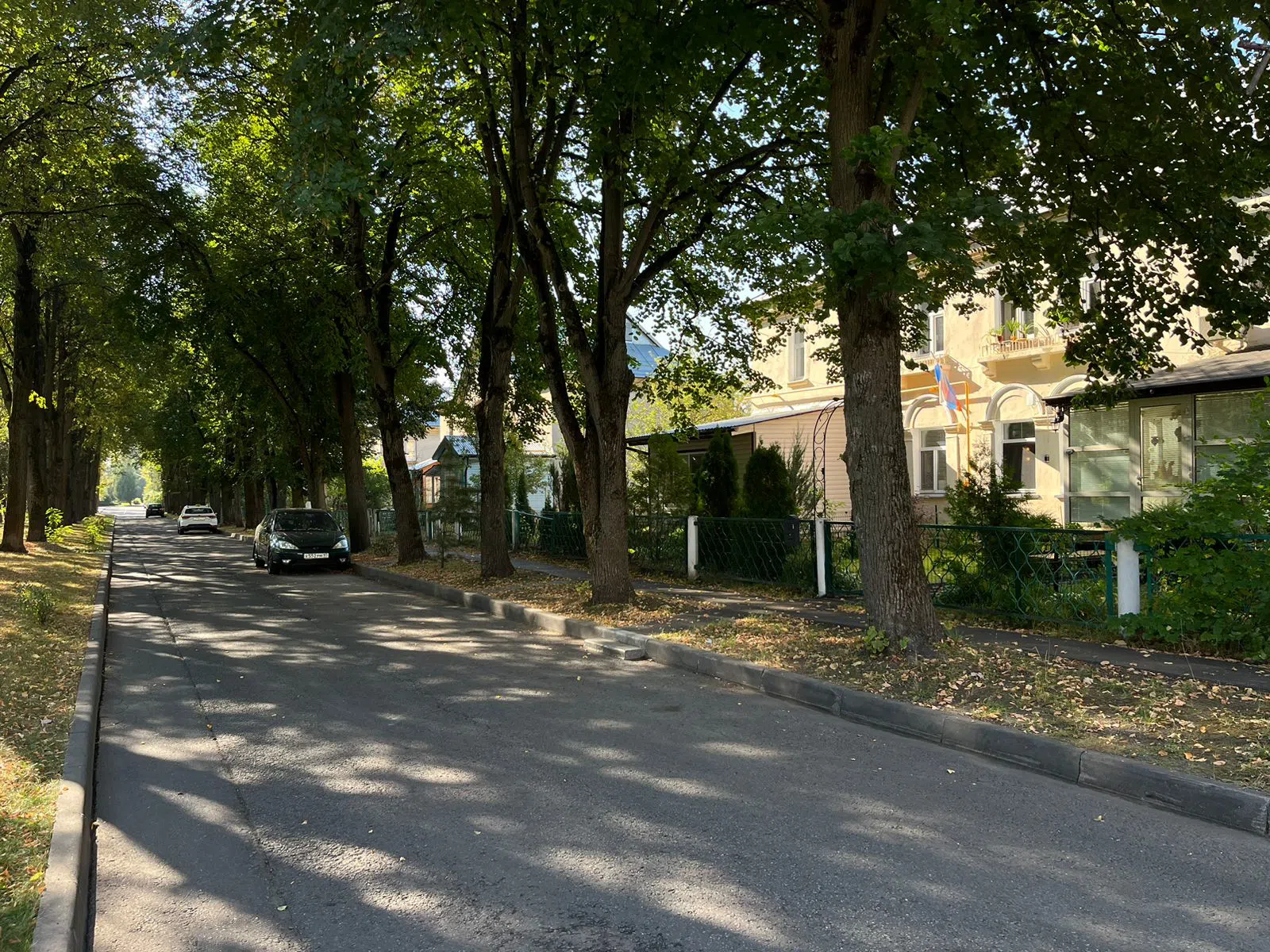 Нежилая сталинка с обшарпанной верандой, фото 11