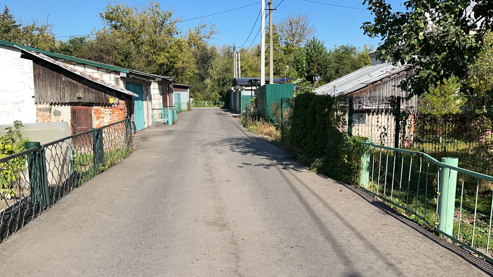 Нежилая сталинка с обшарпанной верандой, фото 4