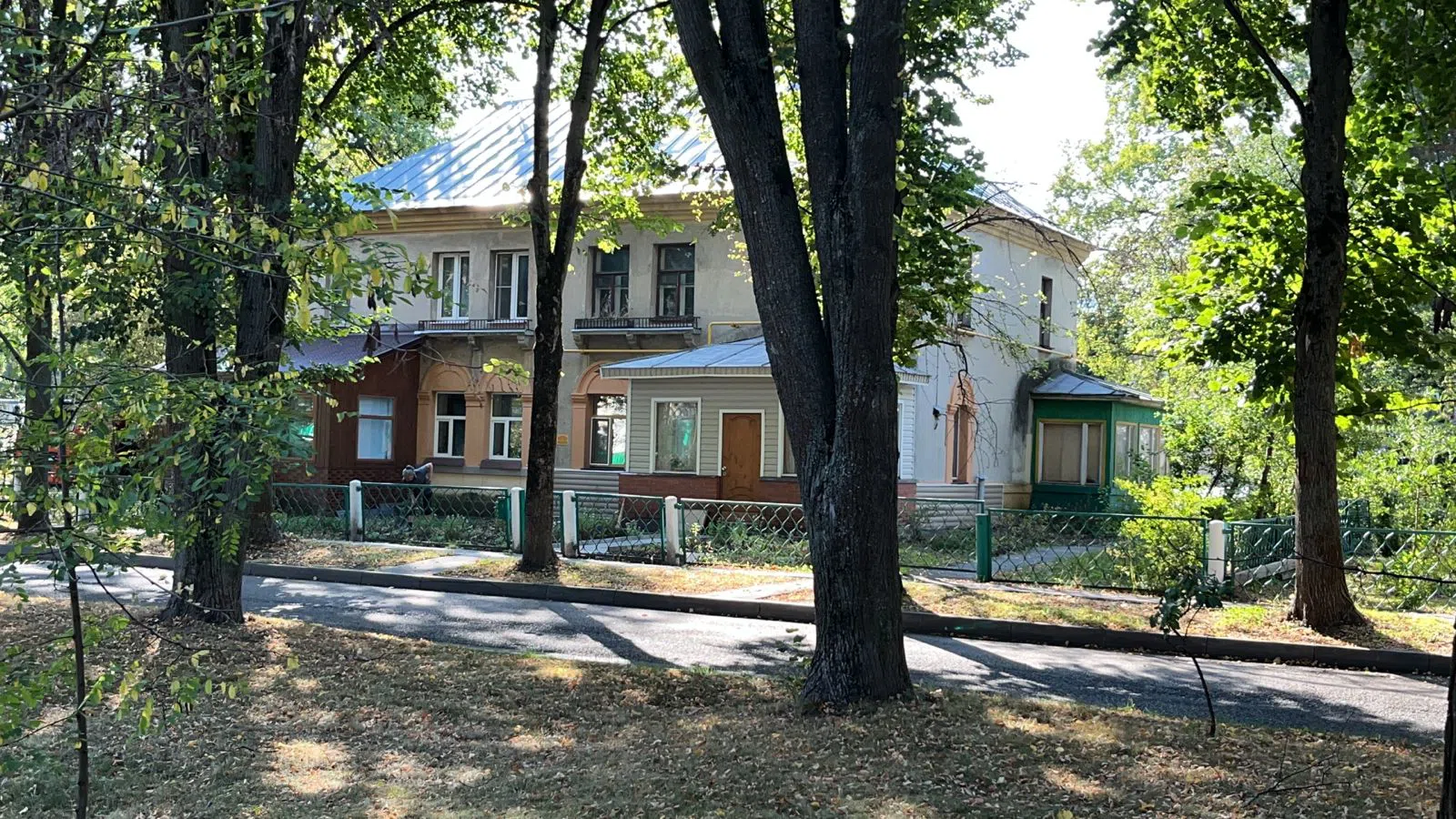 Дача с красным фризом, фото 15