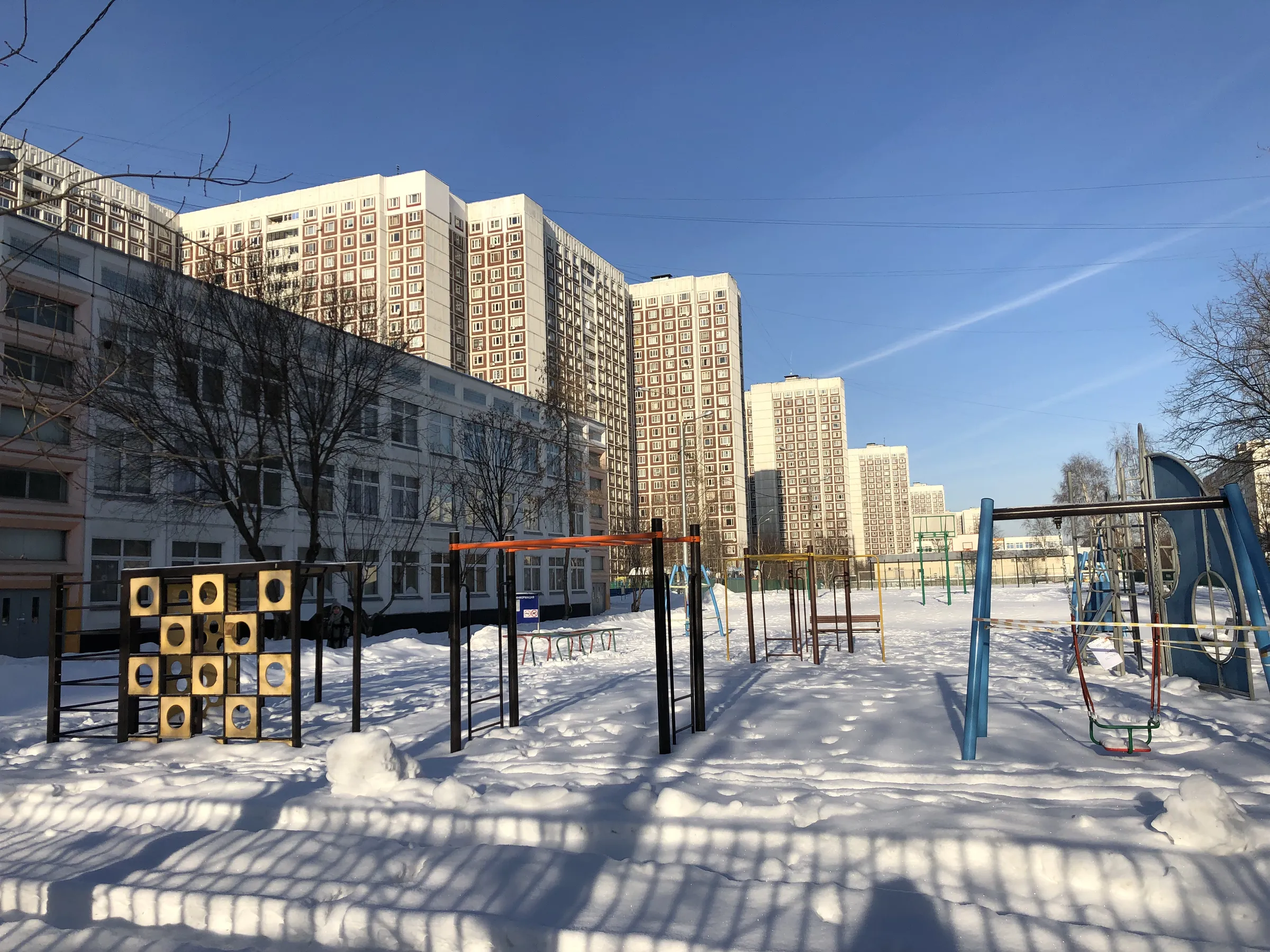 Школа в жилом массиве, фото 1