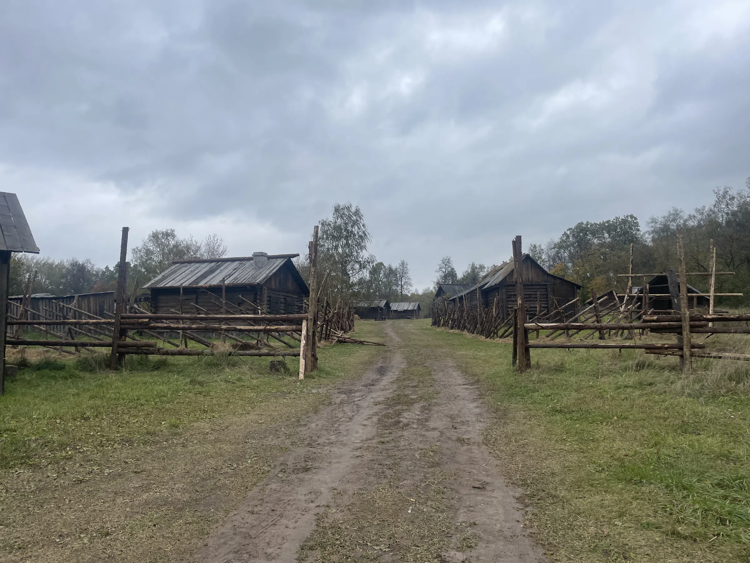 Городок-декорация у церкви, фото 18