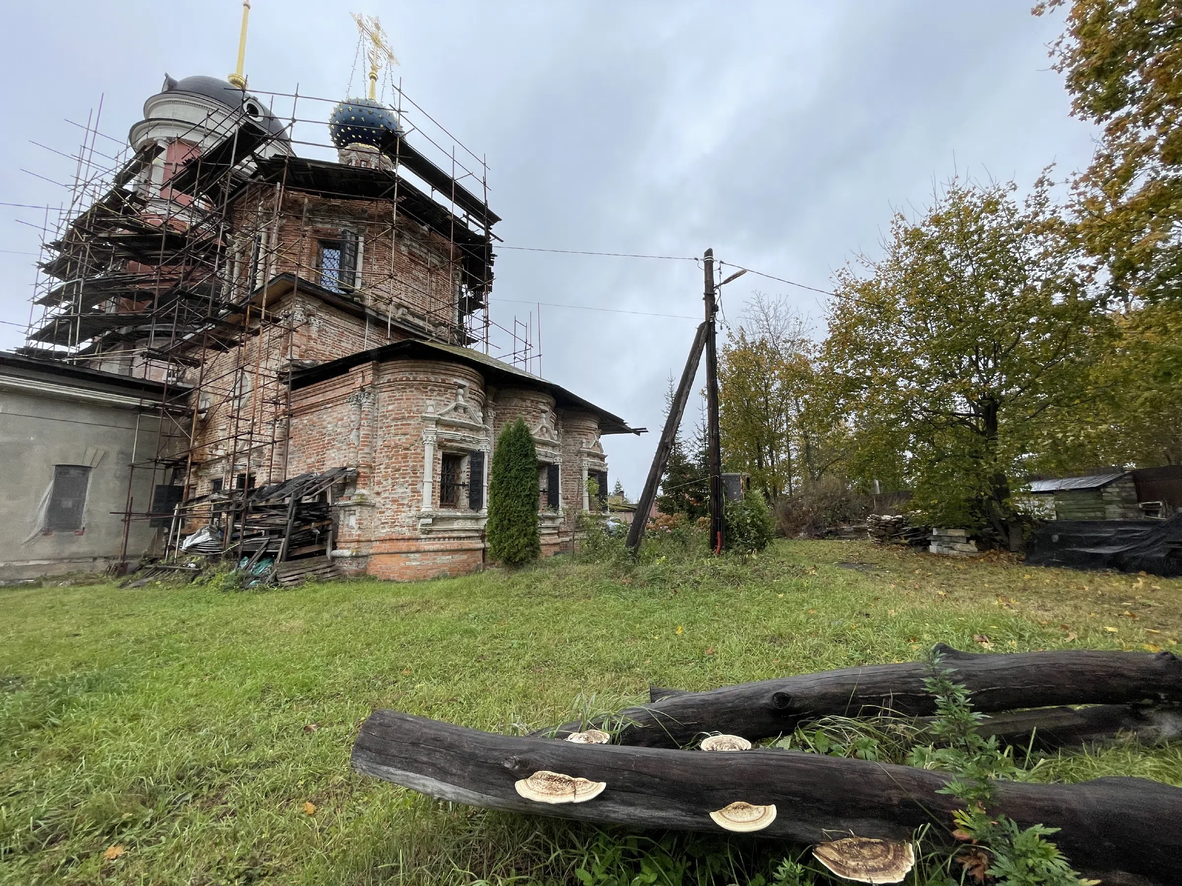 Церковь в лесах, фото 13
