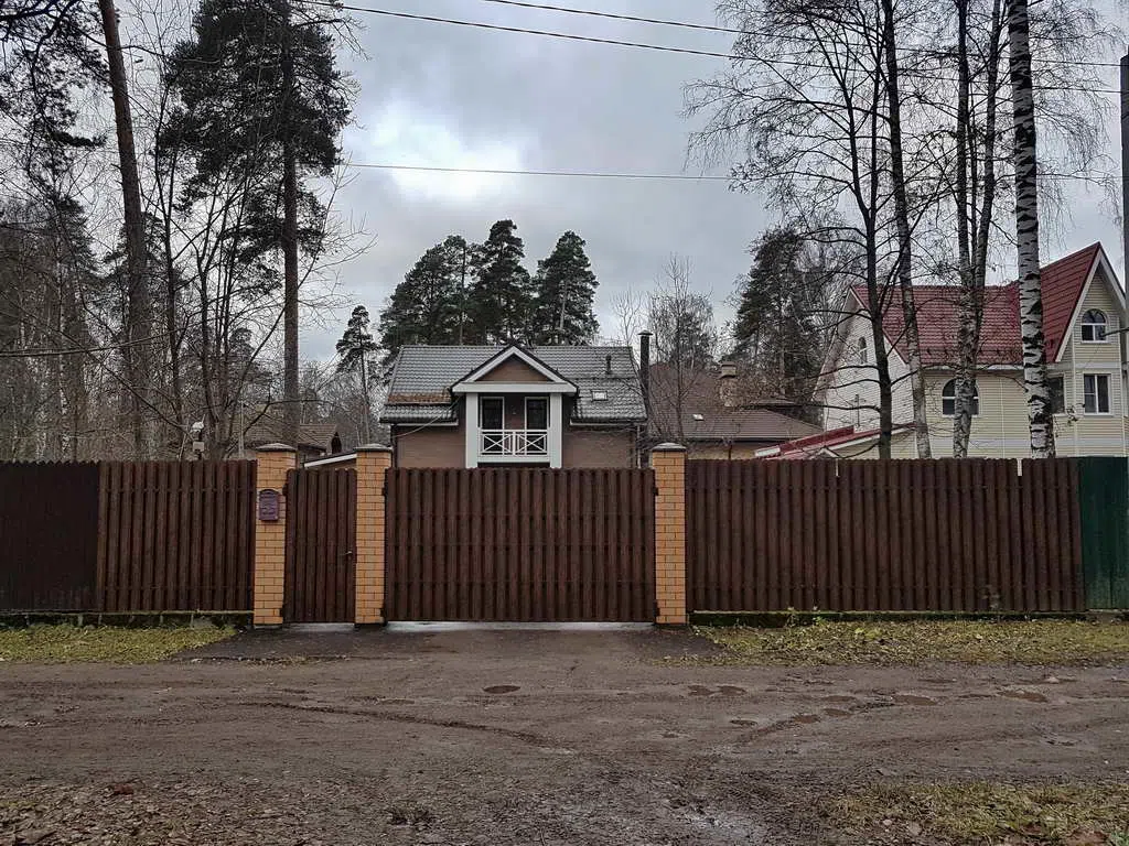 Дача с барельефом, фото 4