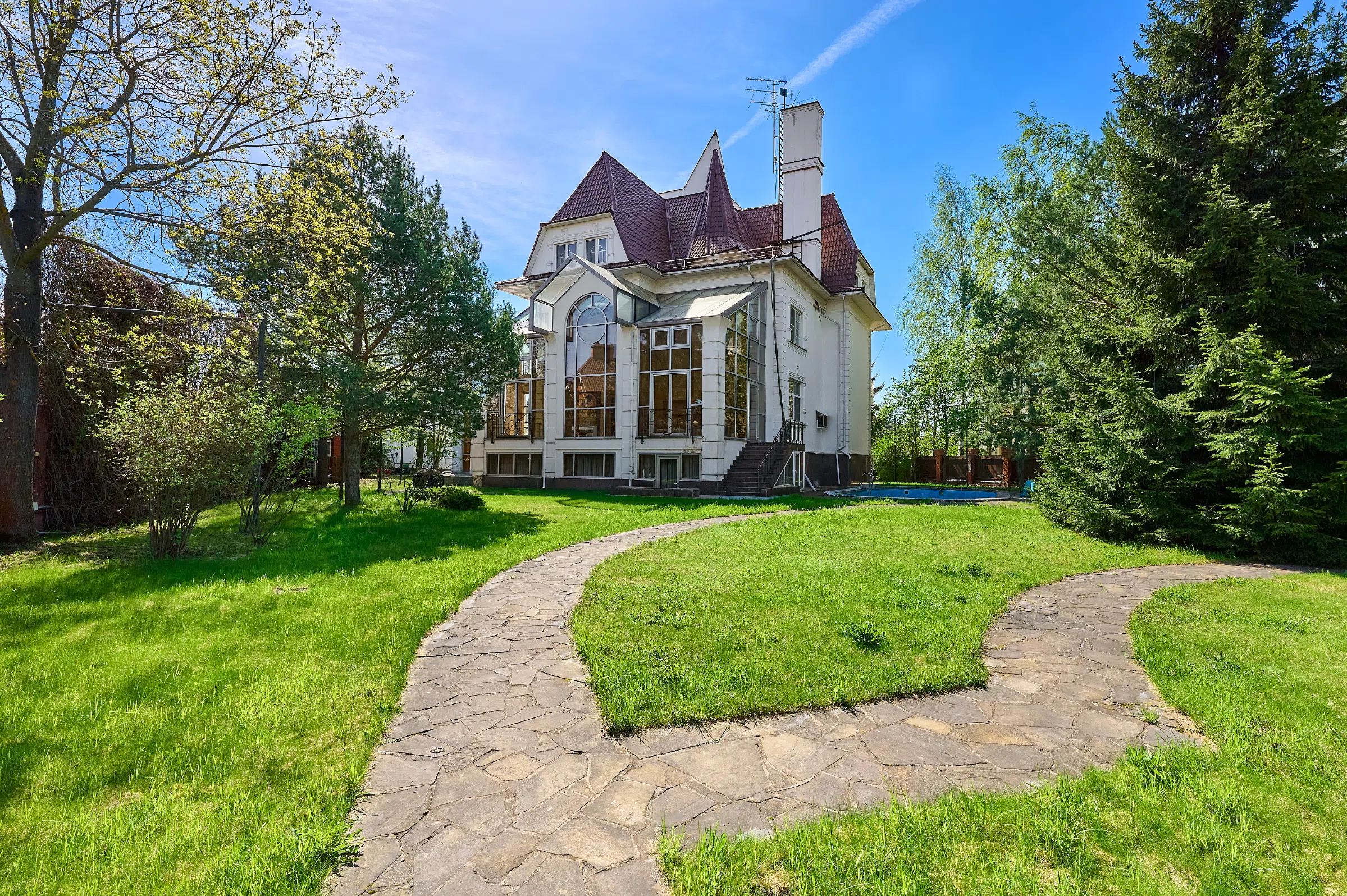 Дом с Клинчатой Крышей, фото 9