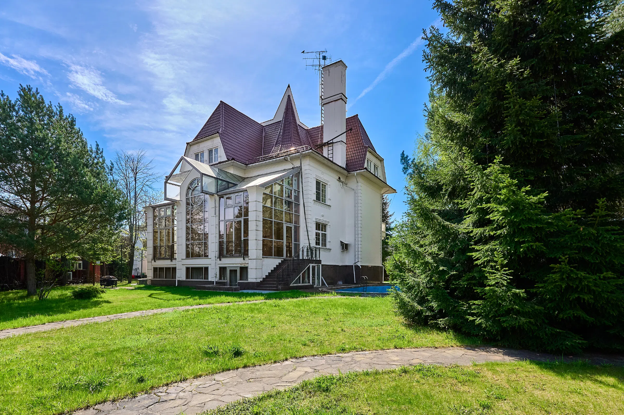Дом с Клинчатой Крышей, фото 8