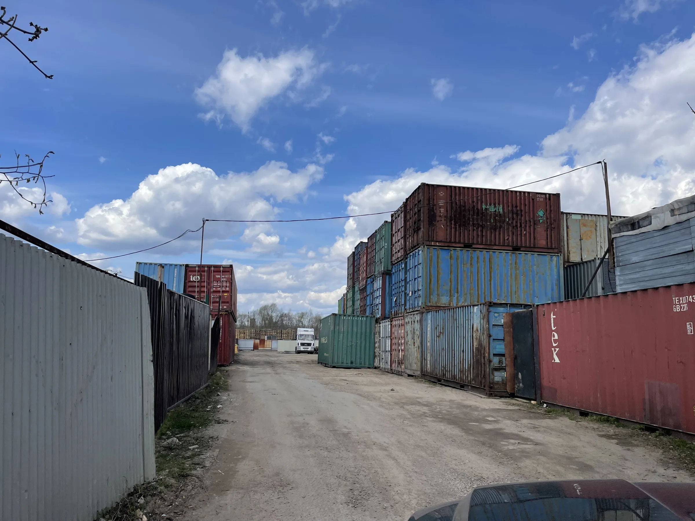 Скопление грузовых контейнеров, фото 1
