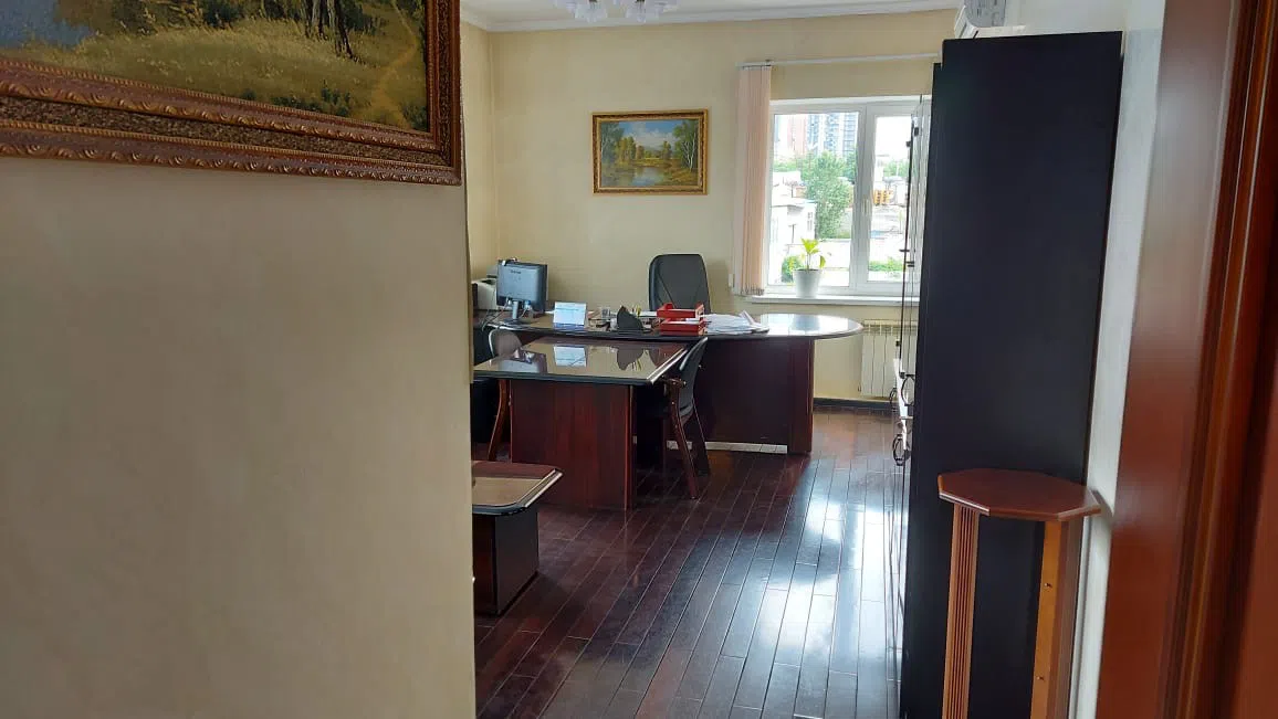Классический офис с кабинетами, фото 19