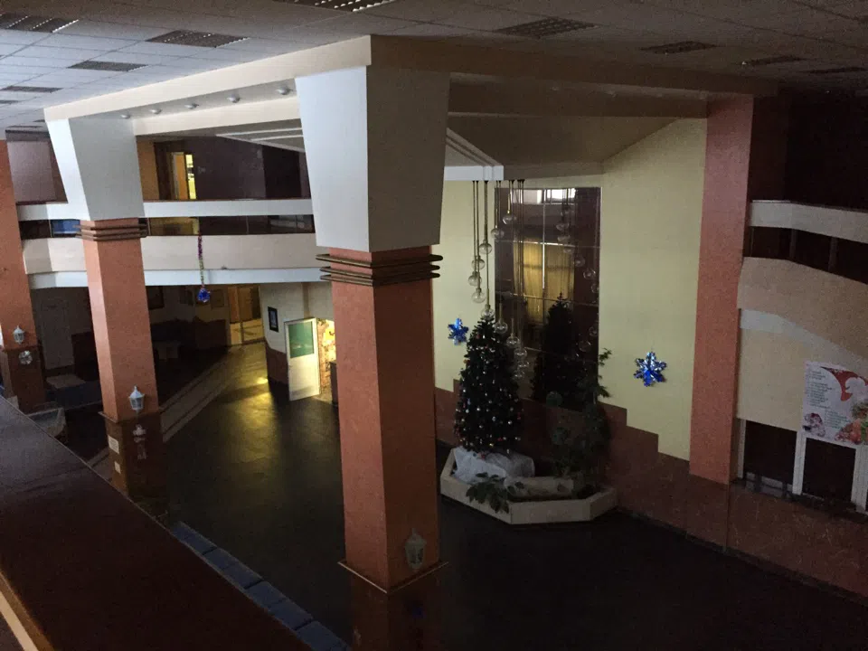 Большой двухэтажный холл, фото 12