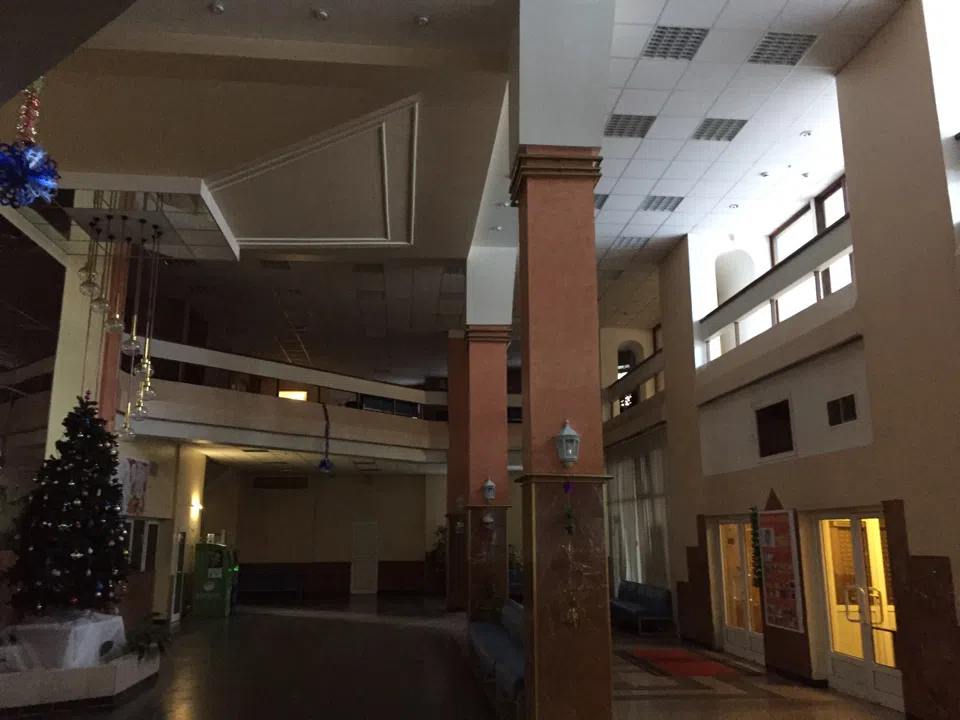 Большой двухэтажный холл, фото 3