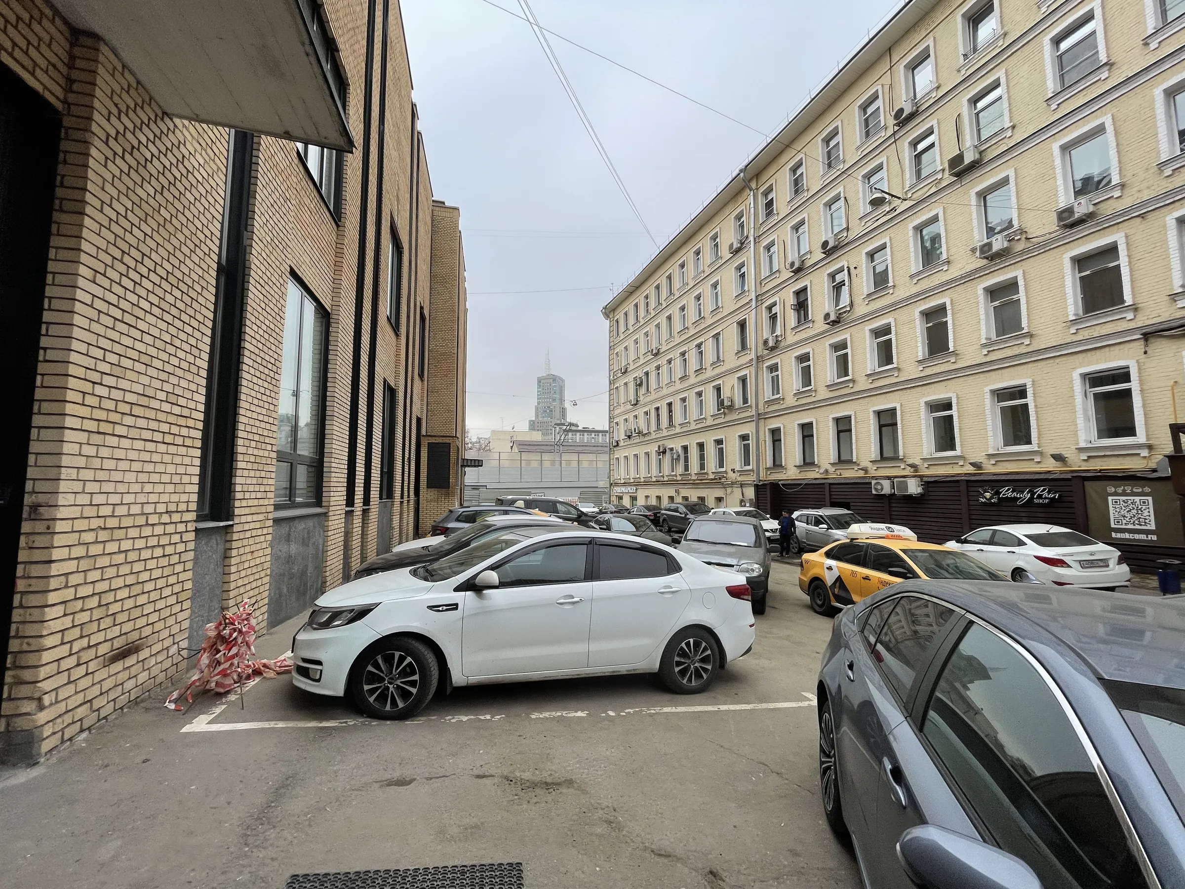 Коворкинг с синими стенами, фото 2