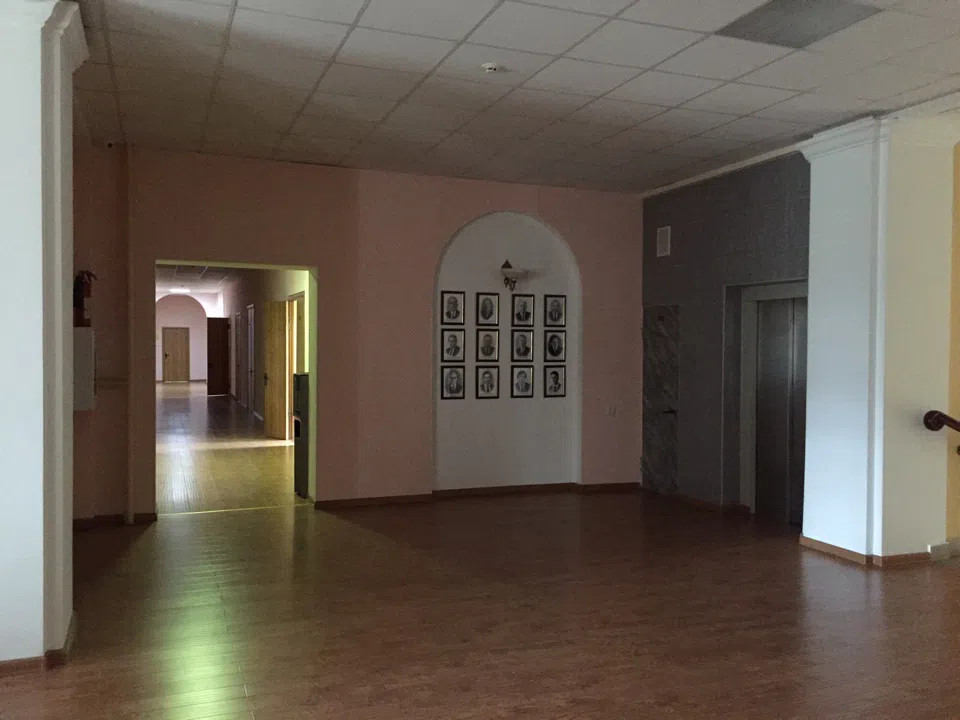 Классический офис с лестницами, фото 3