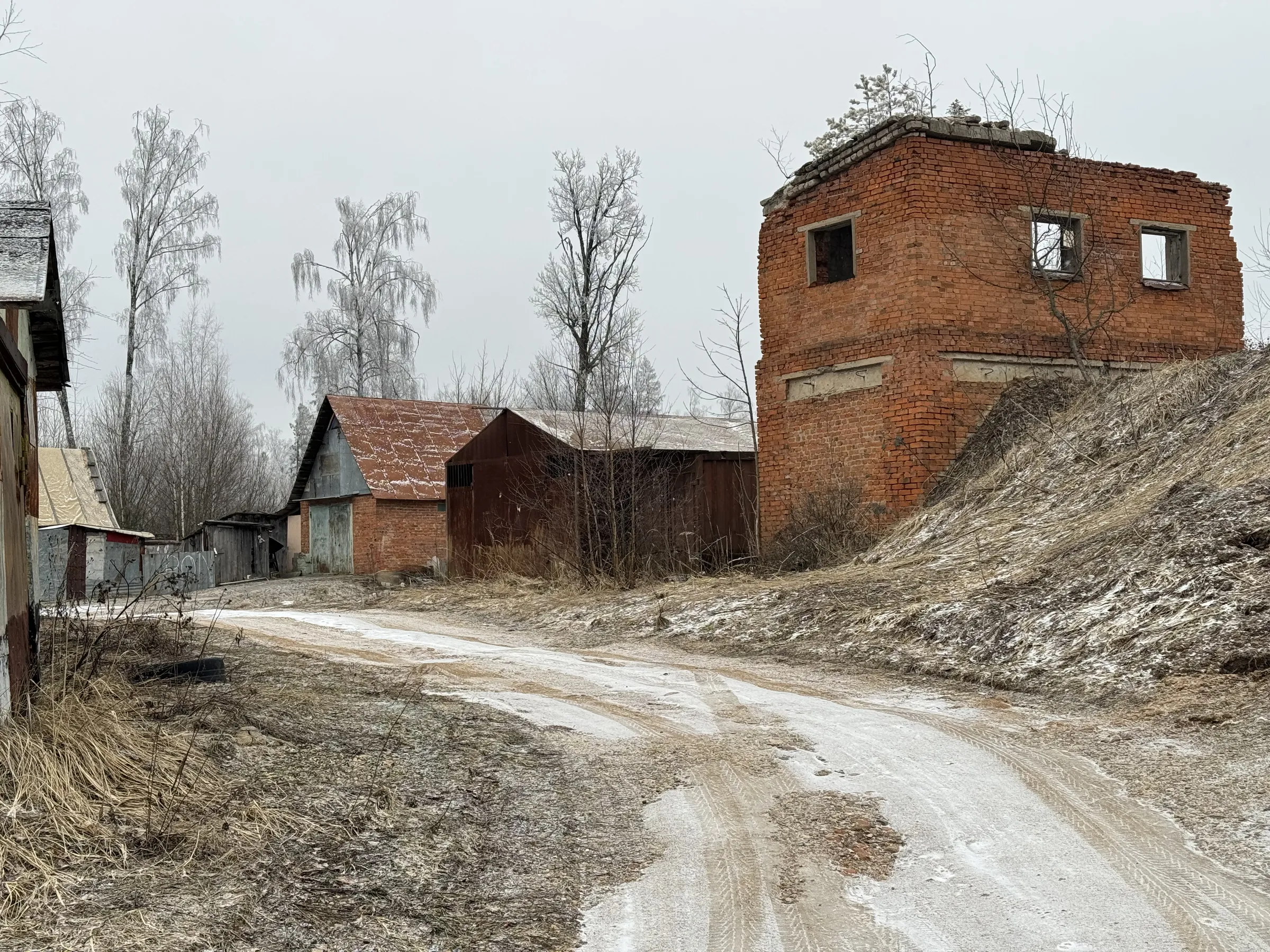Заброшенная заводская улица, фото 18