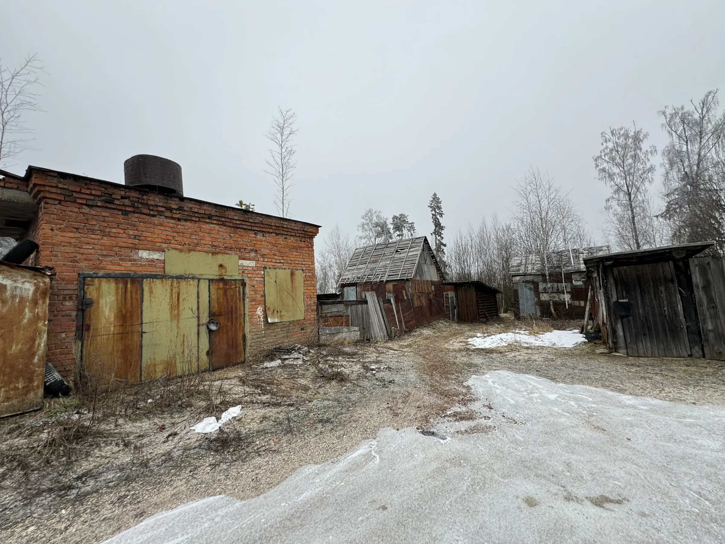 Заброшенная заводская улица, фото 5