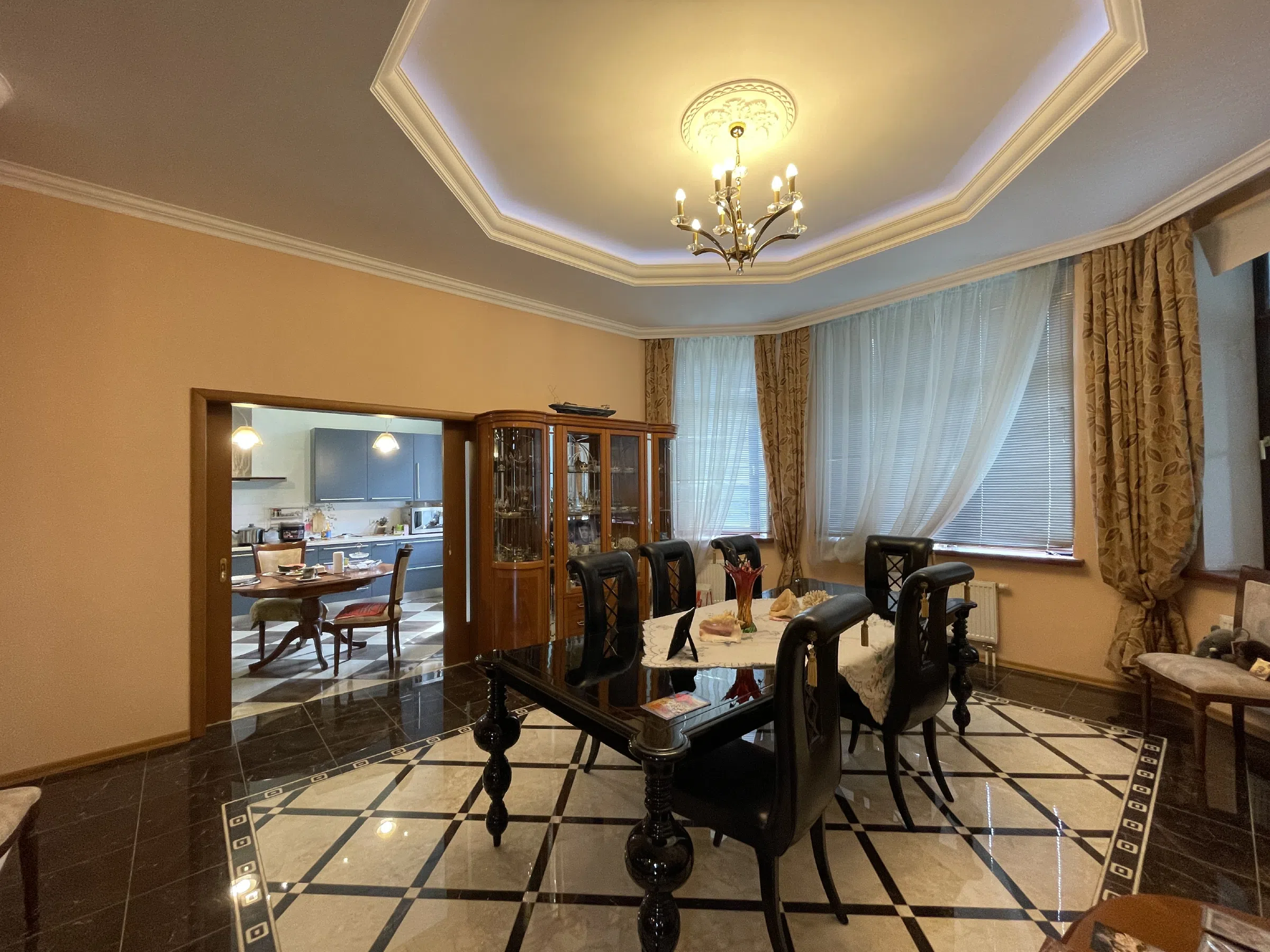 Дом с верандой и туями, фото 21