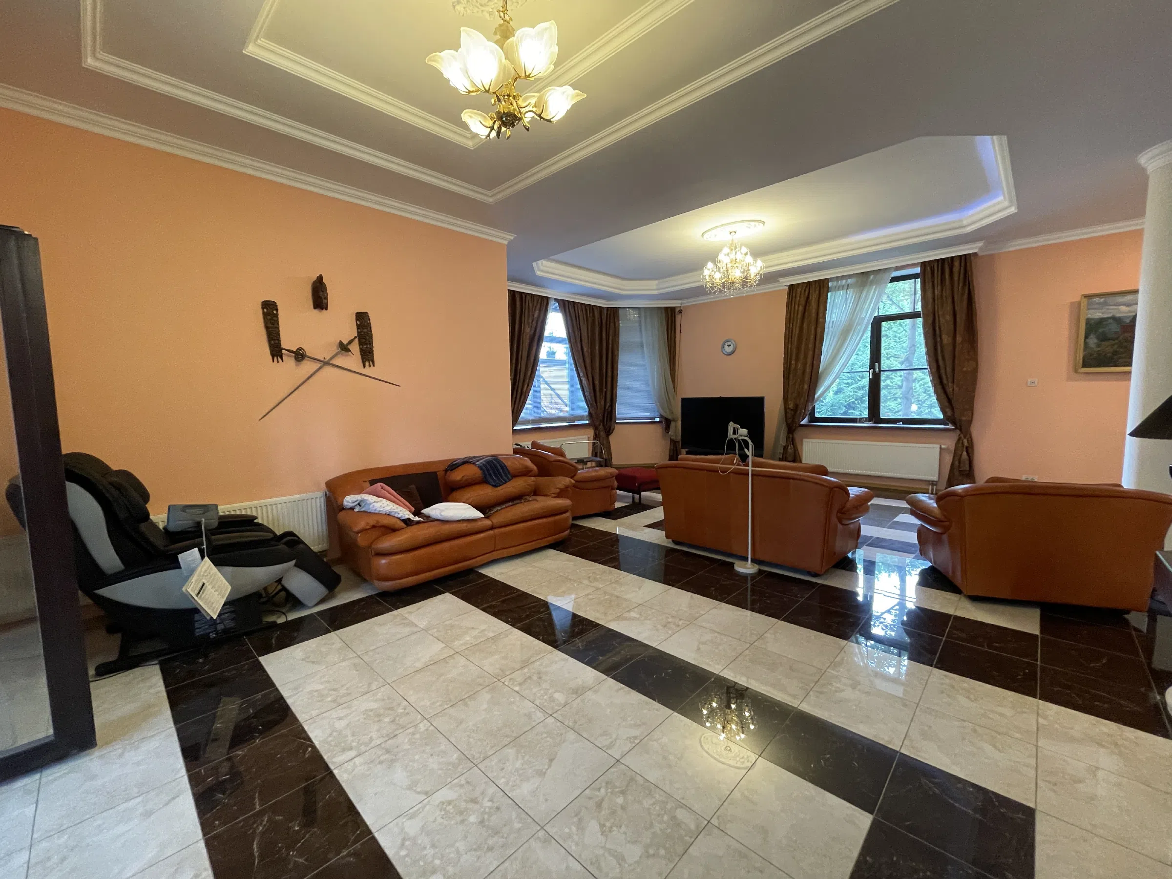 Дом с верандой и туями, фото 17