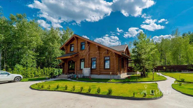 Деревянный дом с бревенчатыми стенами, фото 9