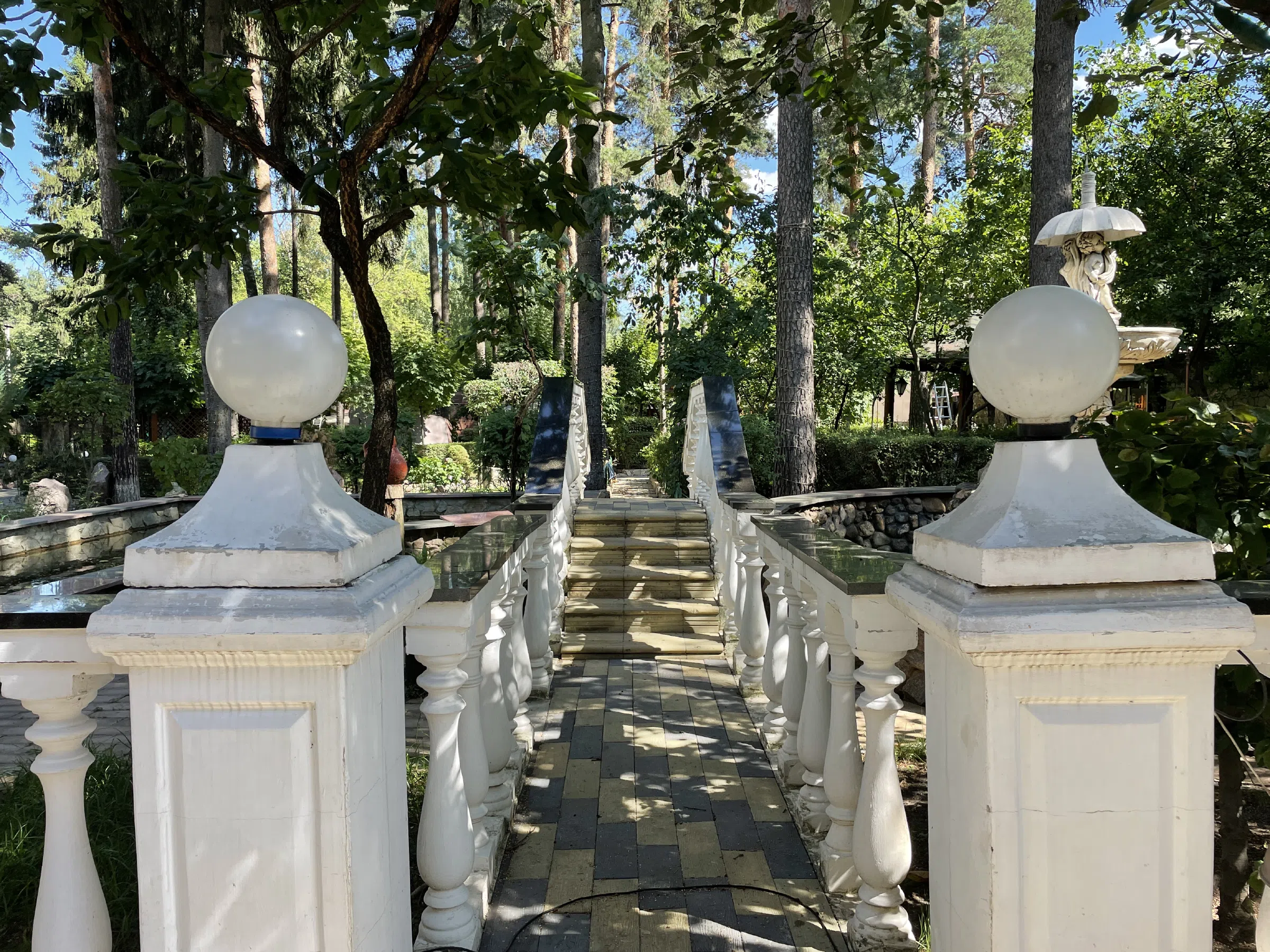 Классическая вилла в саду, фото 19