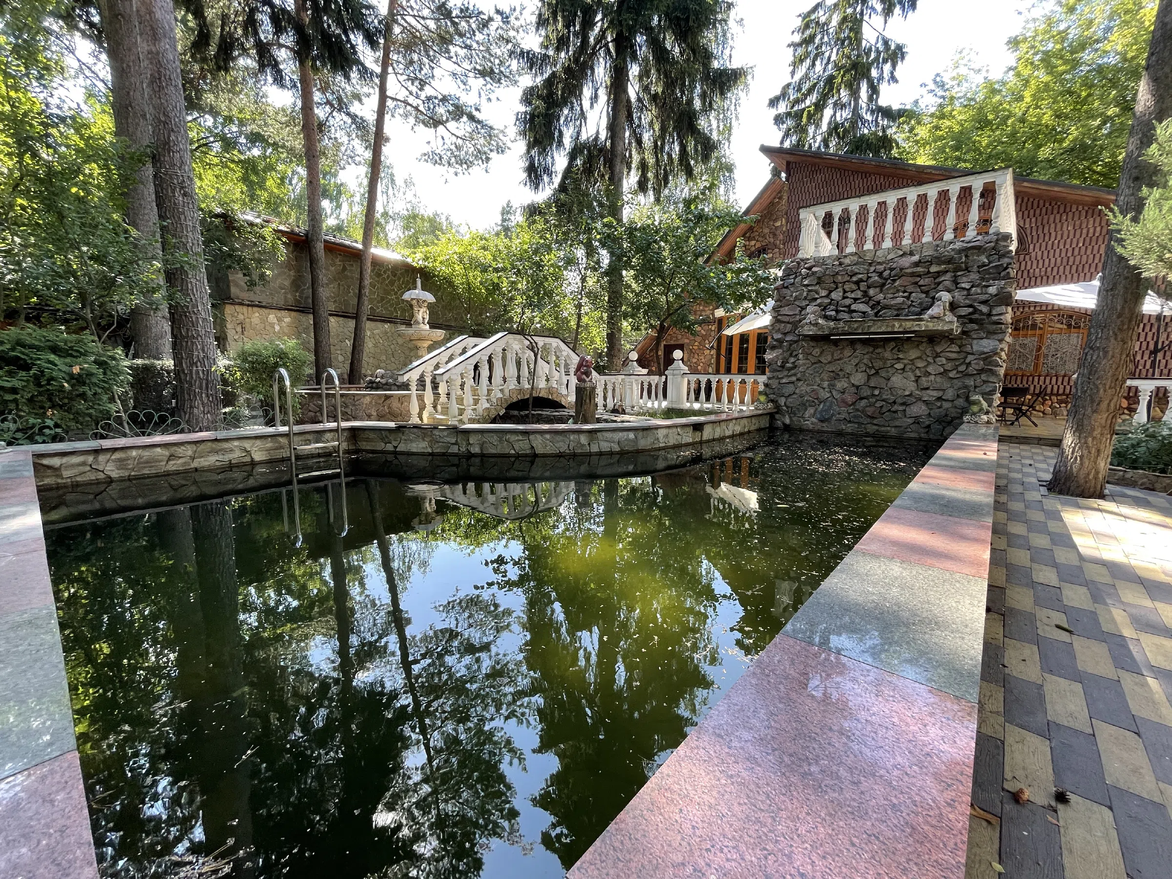 Классическая вилла в саду, фото 12