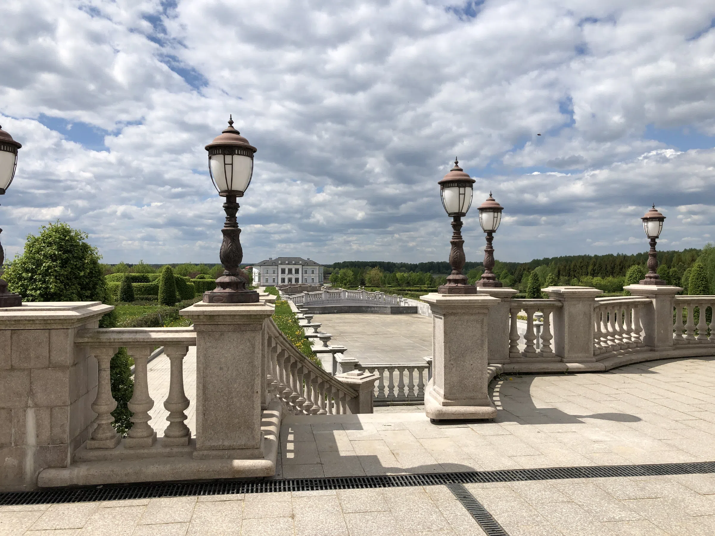 Белая усадьба с куполом, фото 21