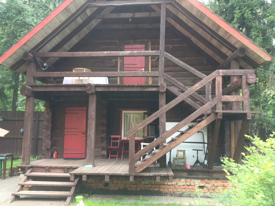Дача в лесу с бассейном, фото 2