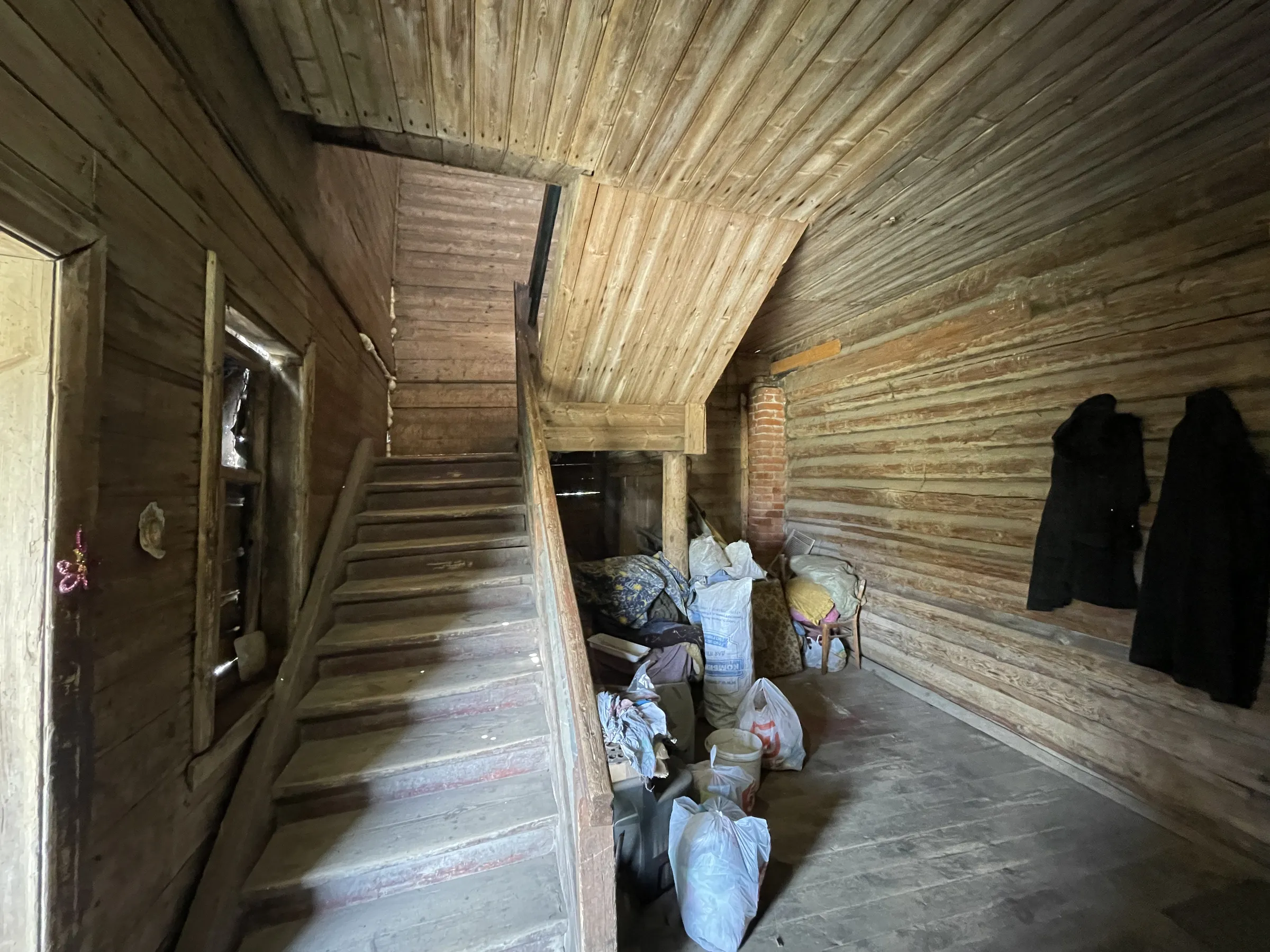 Резной дом с цоколем, фото 8