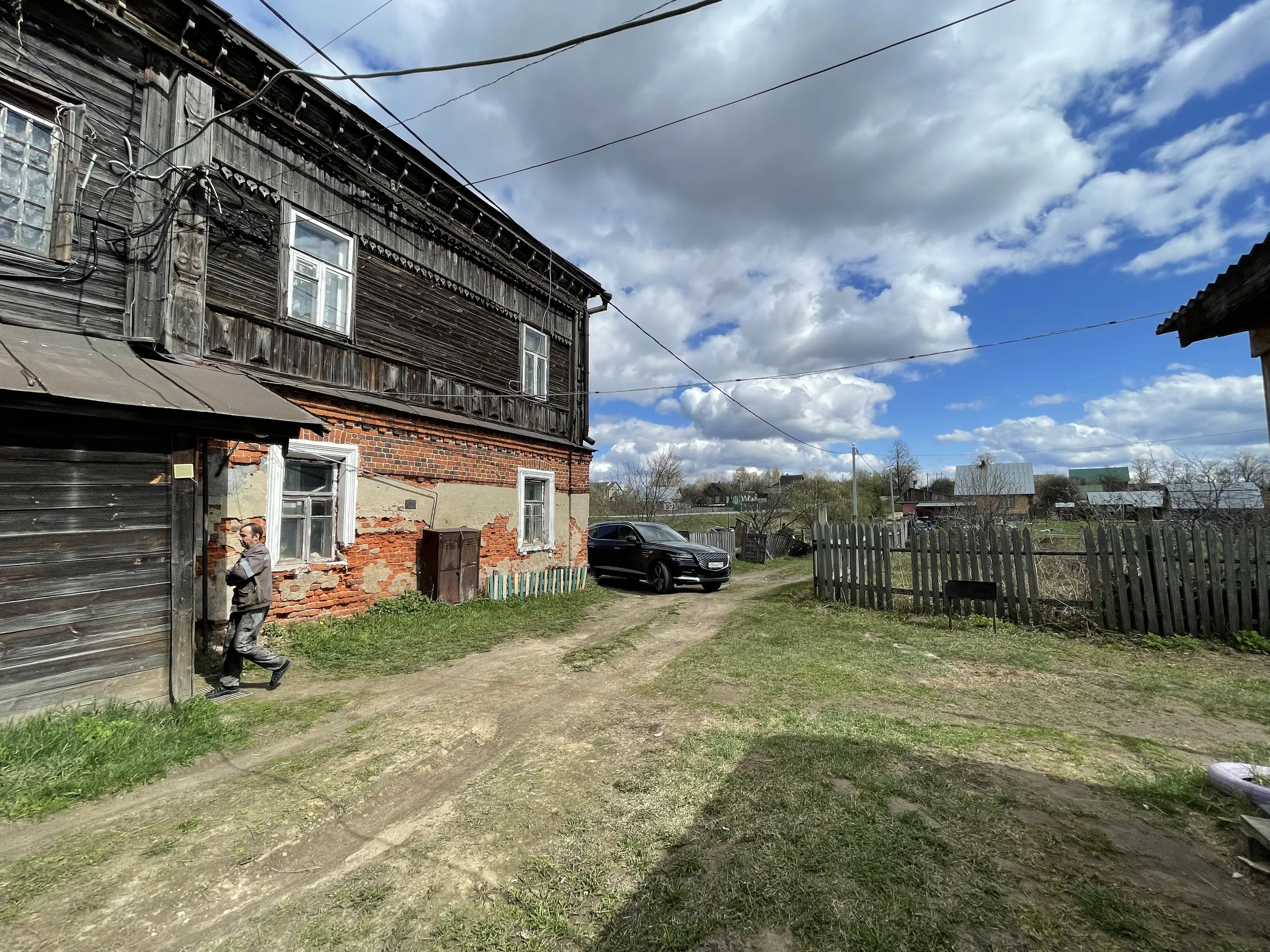 Резной дом с цоколем, фото 3