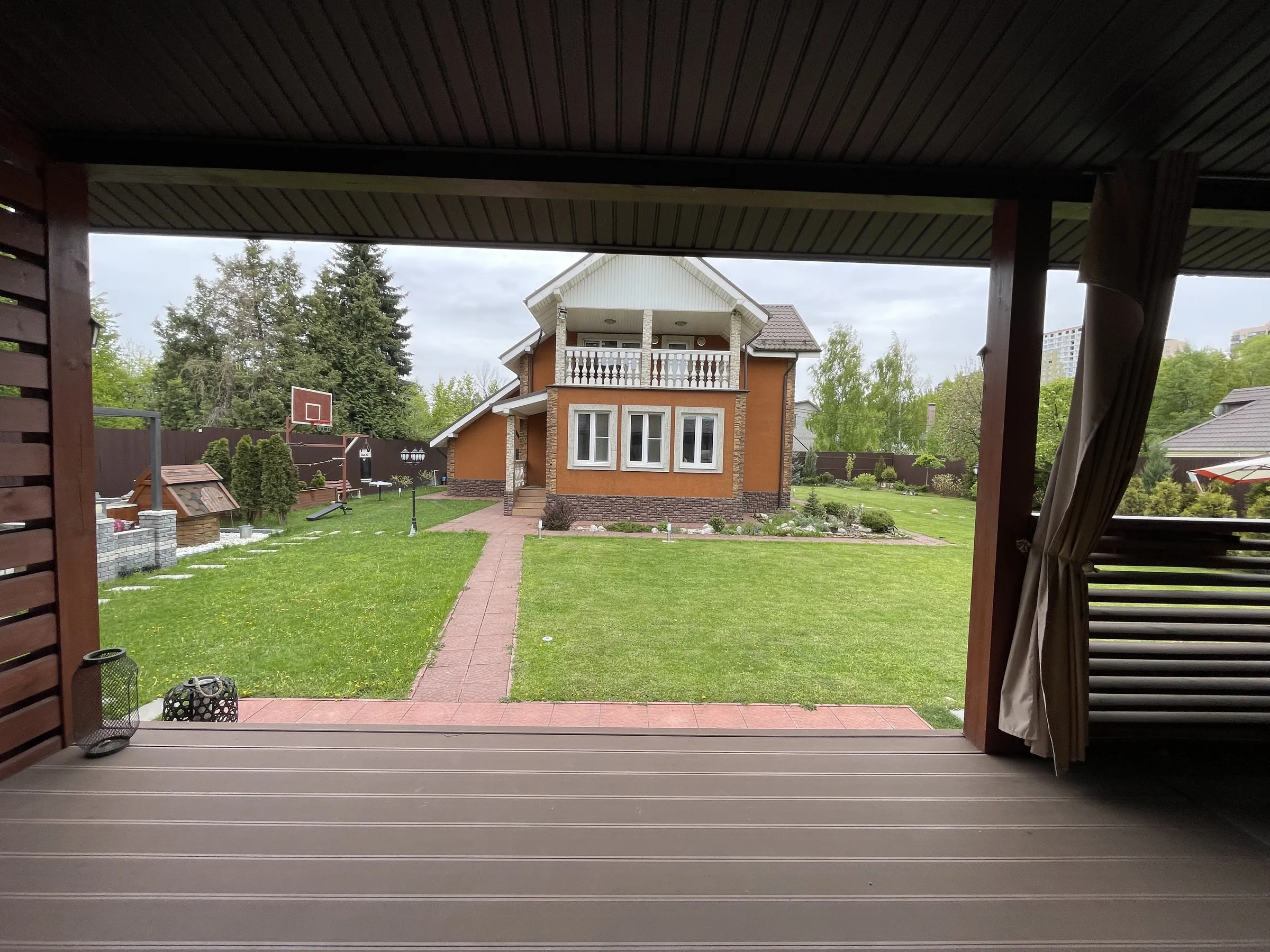 Рыжий дом с каменным фасадом, фото 21