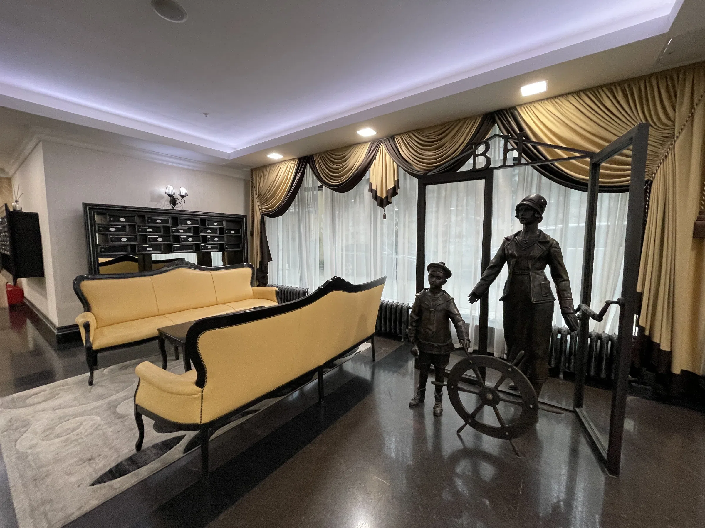 Элегантный холл в доме, фото 6