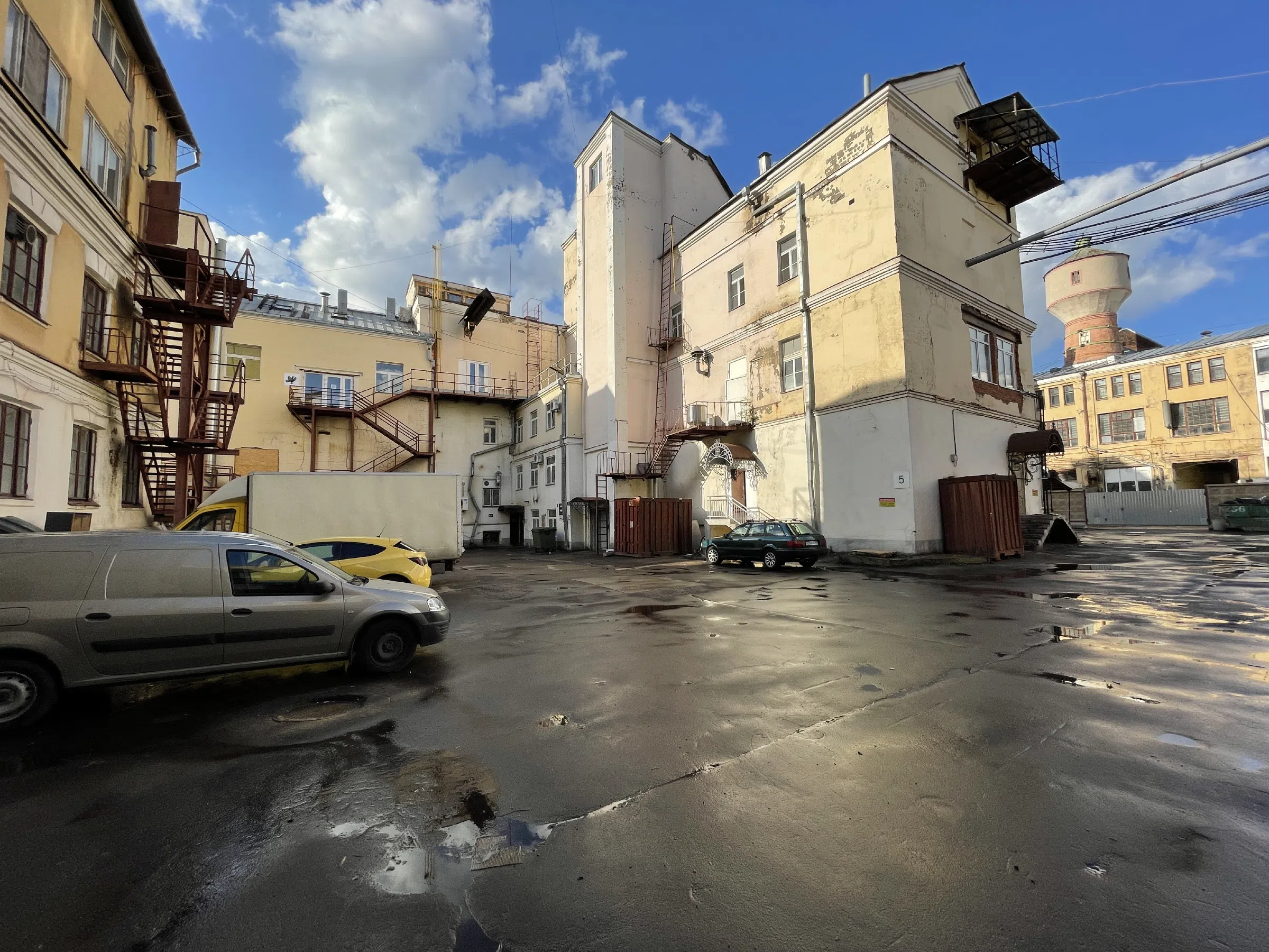 Индустриальная подворотня, фото 13