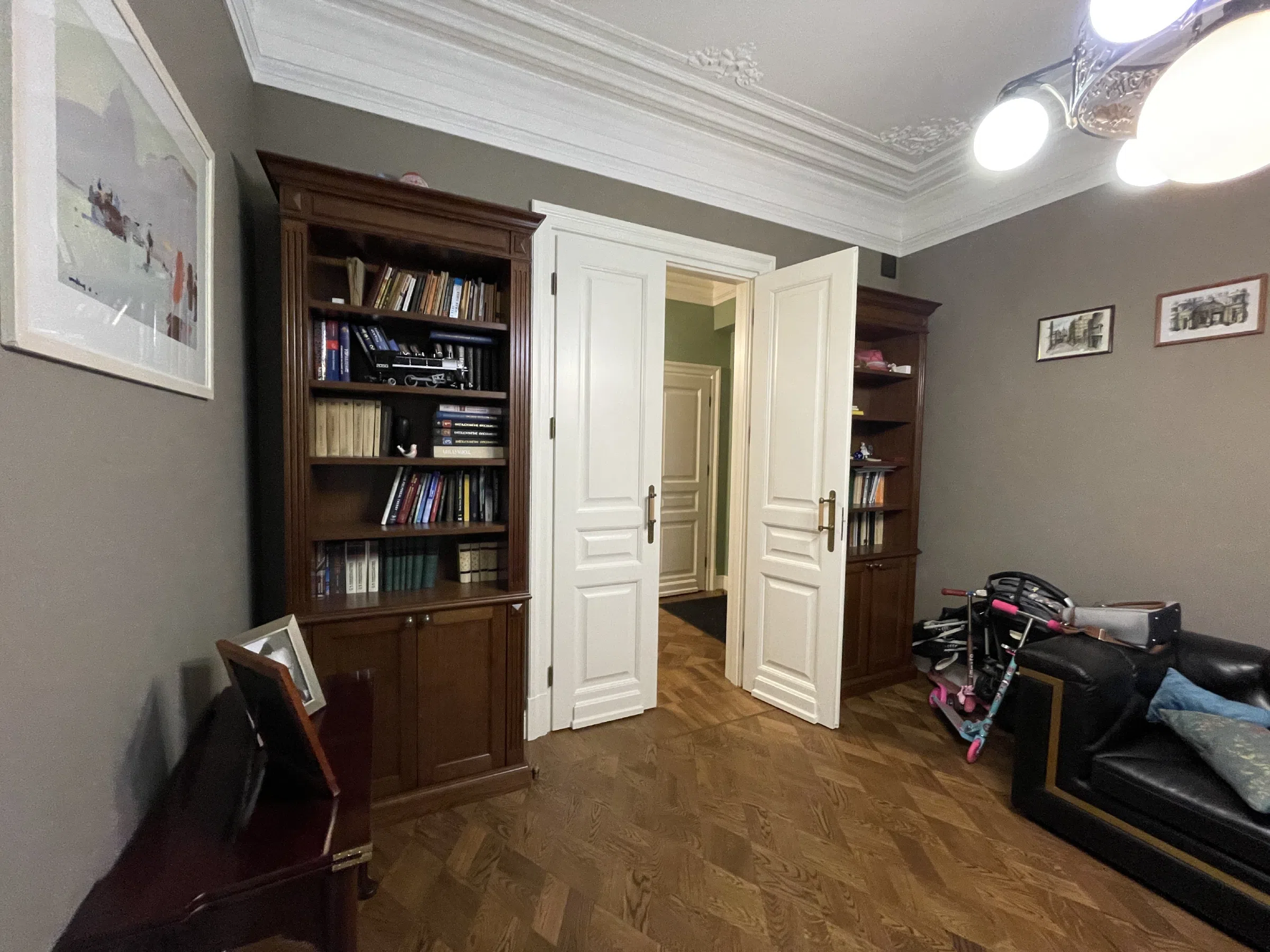 Квартира с массивными дверями, фото 3