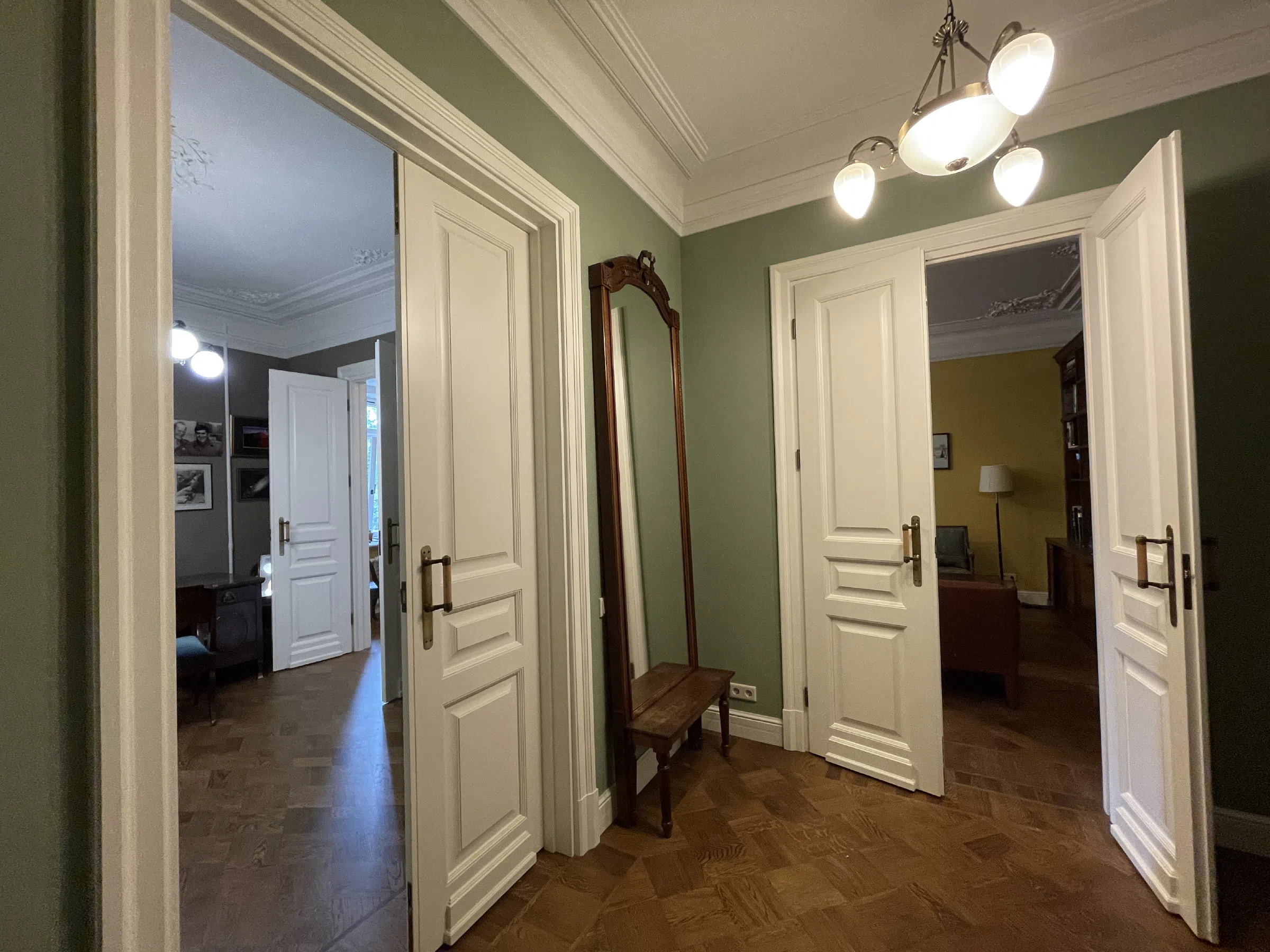 Квартира с массивными дверями, фото 16