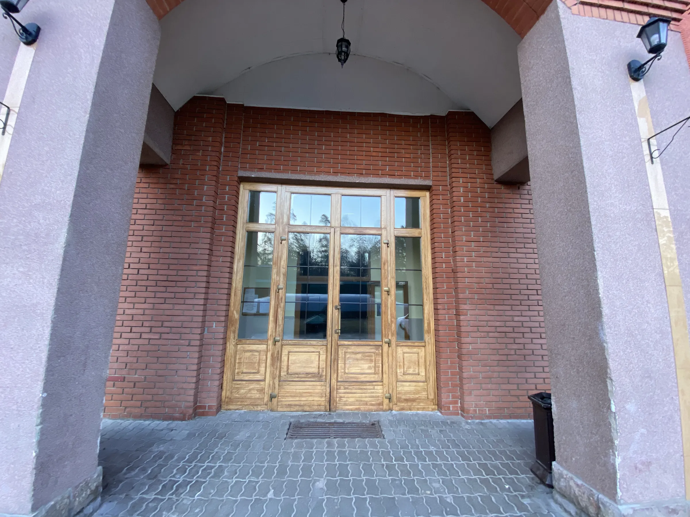 Кирпичный дом с замковыми башнями, фото 5