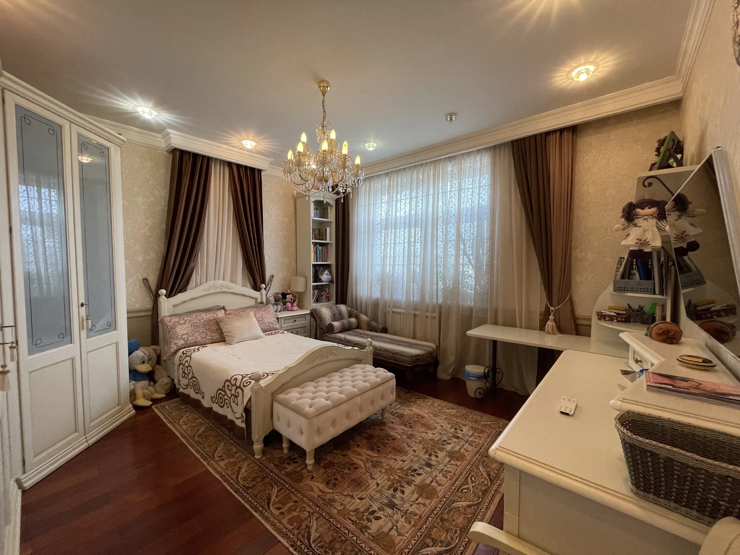 Квартира с кирпичными вставками и шлемом, фото 9