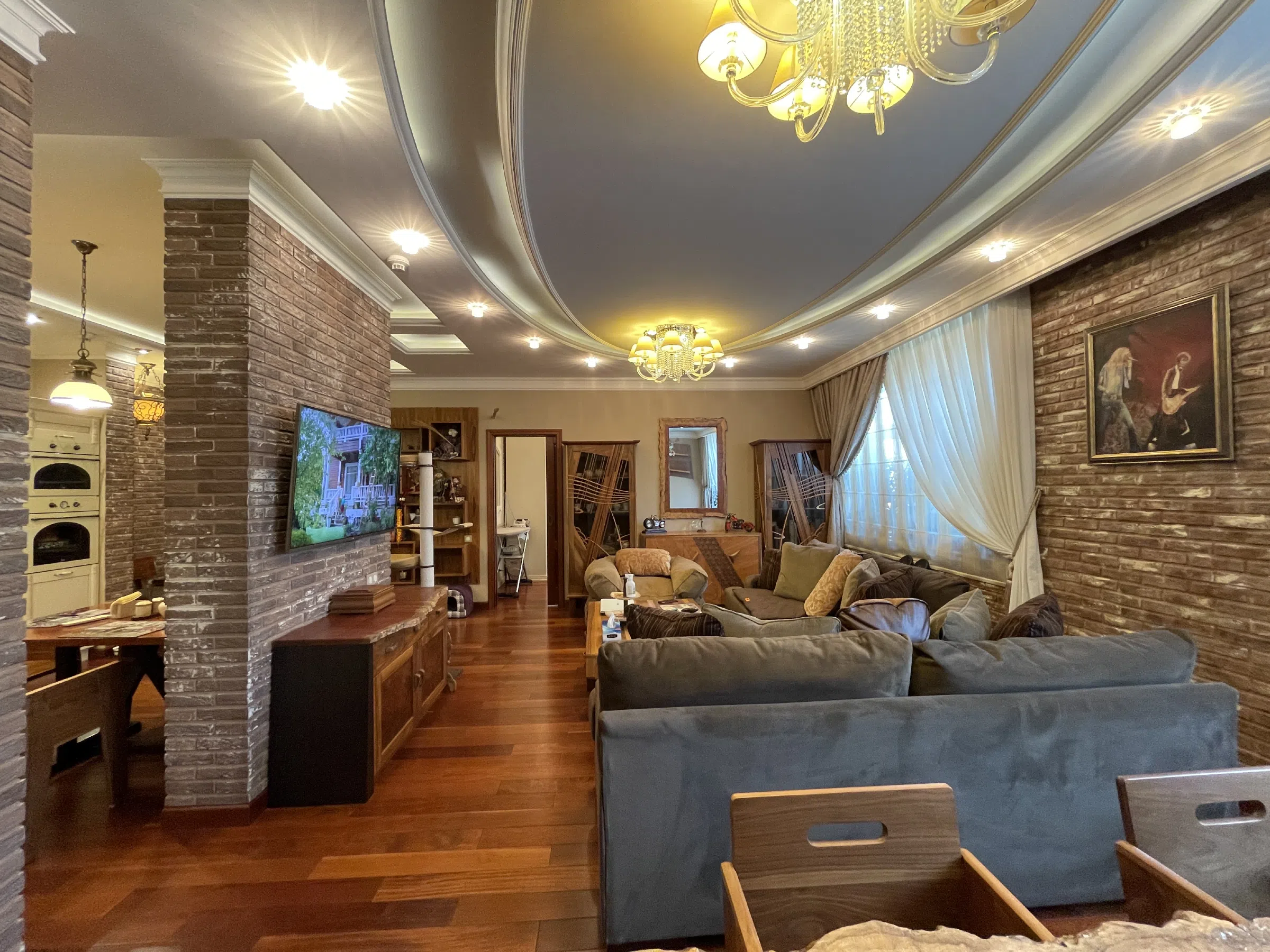 Квартира с кирпичными вставками и шлемом, фото 22